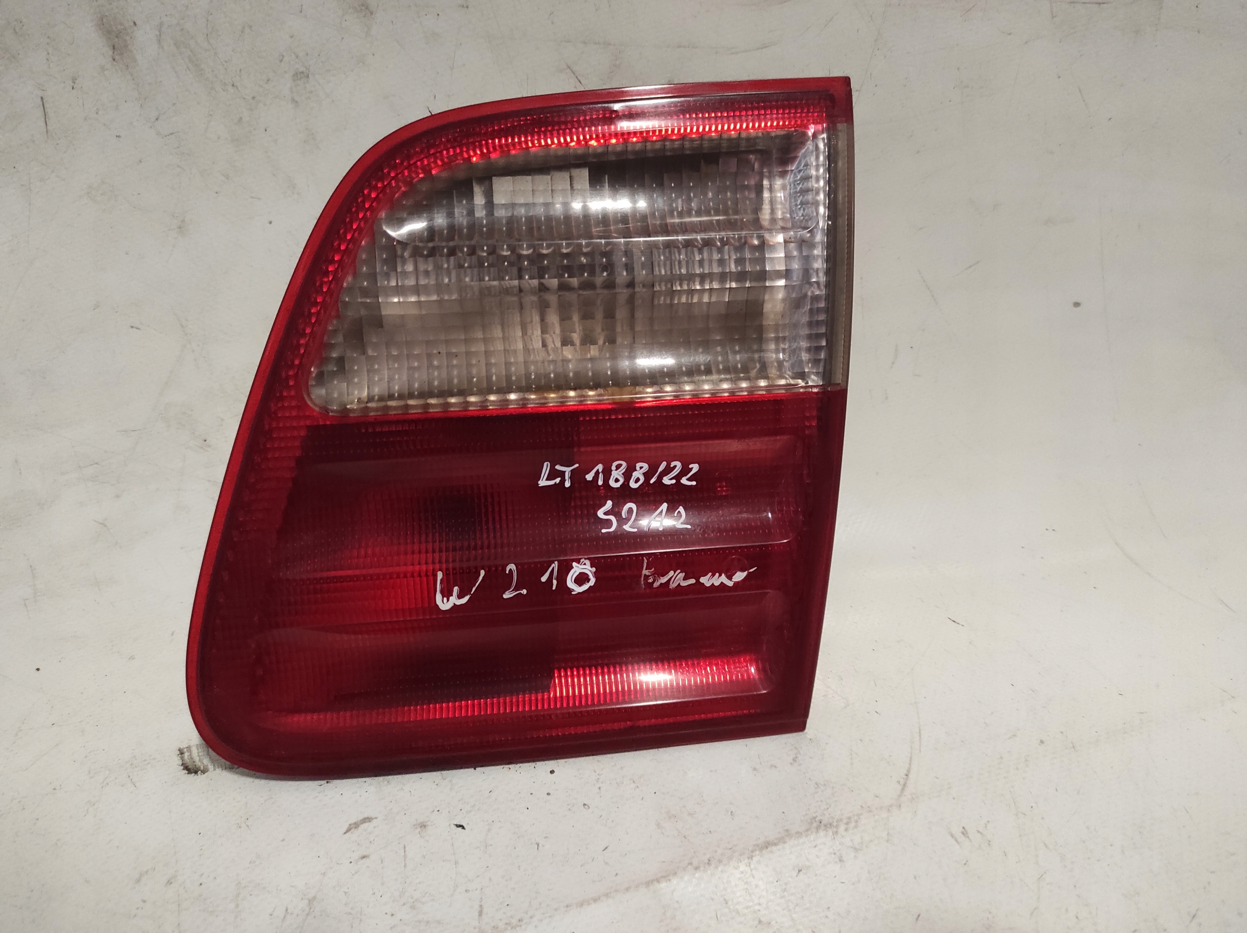 Mercedes W210 light rear right rear part
