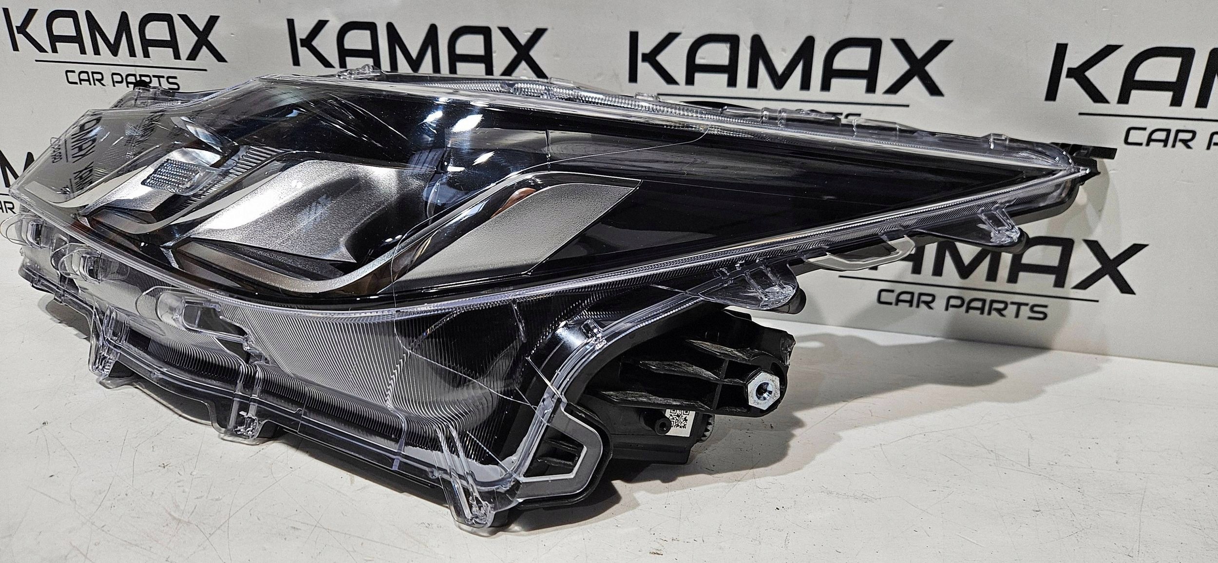 Reflektor left side Toyota Corolla E210 E21 8115002T31