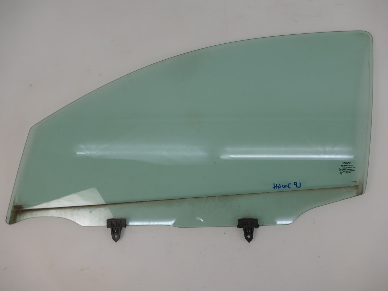 NISSAN QASHQAI J10 LIFT стекло двери правая передняя