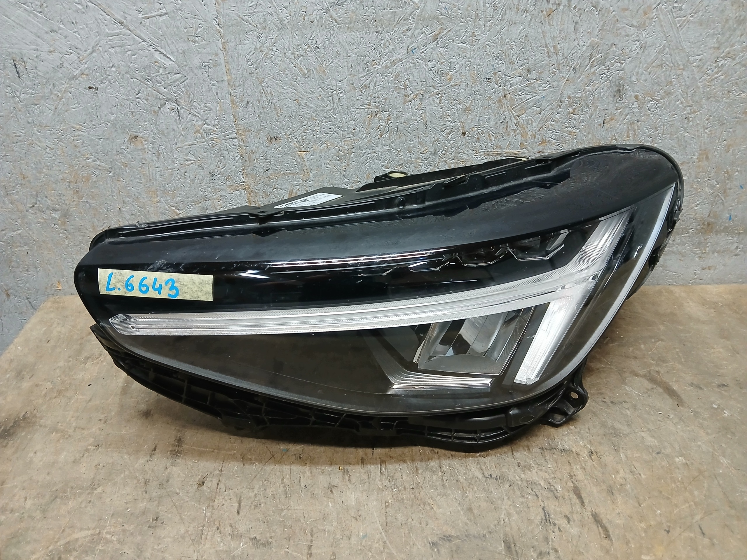 light front left VOLVO XC40 XC-40 LIFT FULL LED 32404665