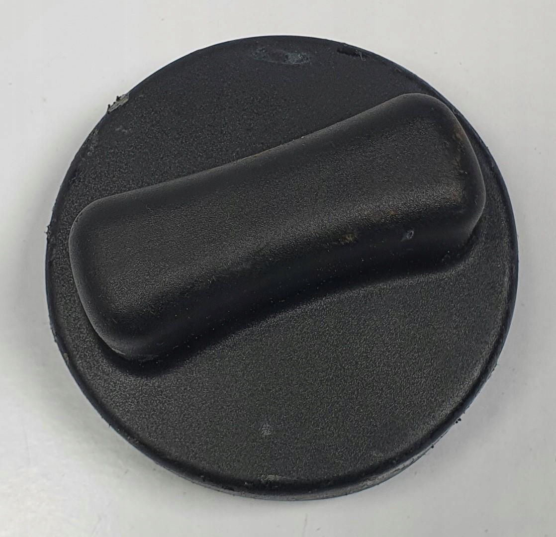 KOREK WLEWU PALIWA MERCEDES W115 W114 W123 W116