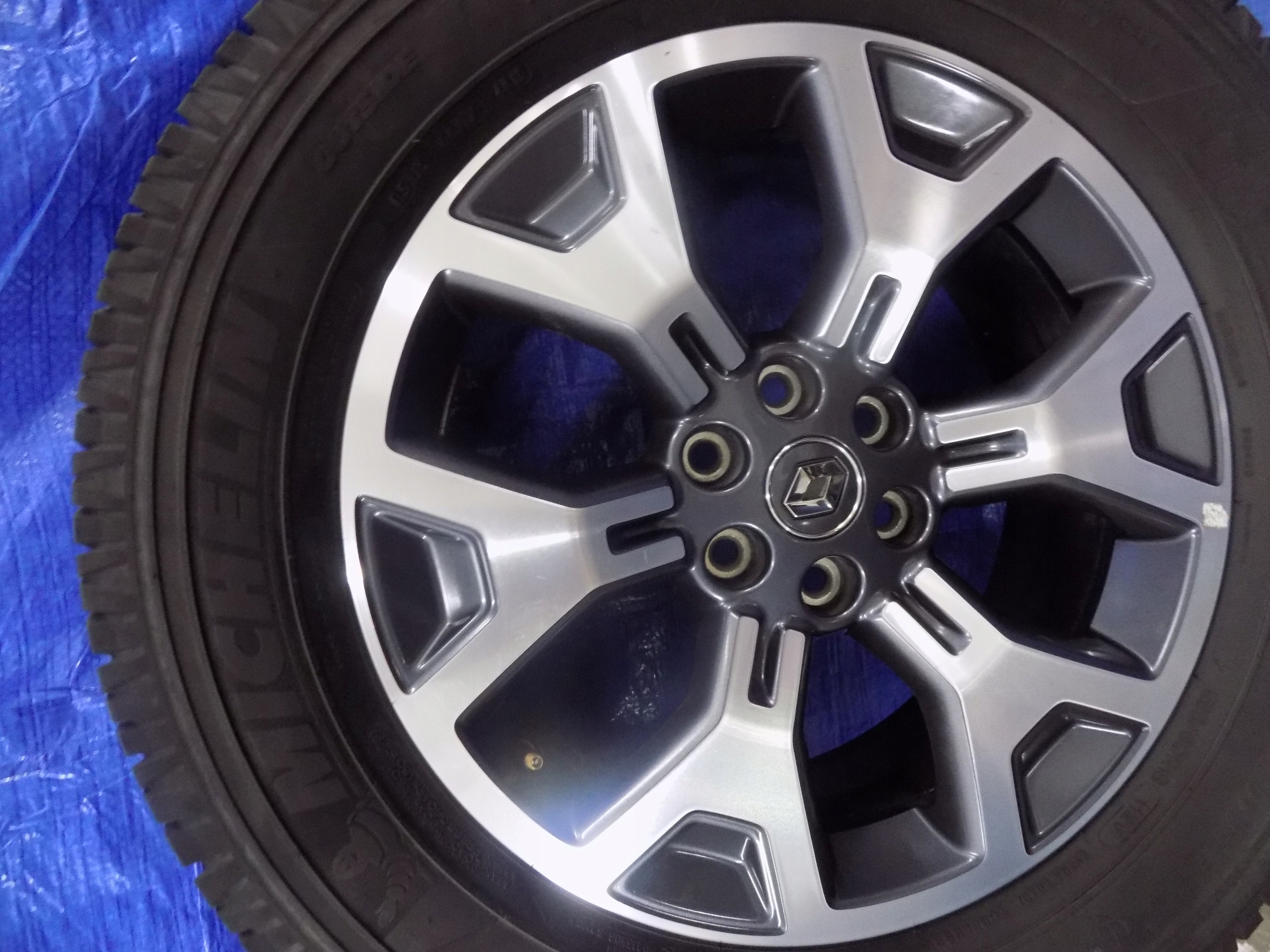 disc disc wheels 225/60/R18 RENAULT ALASKAN 2017R