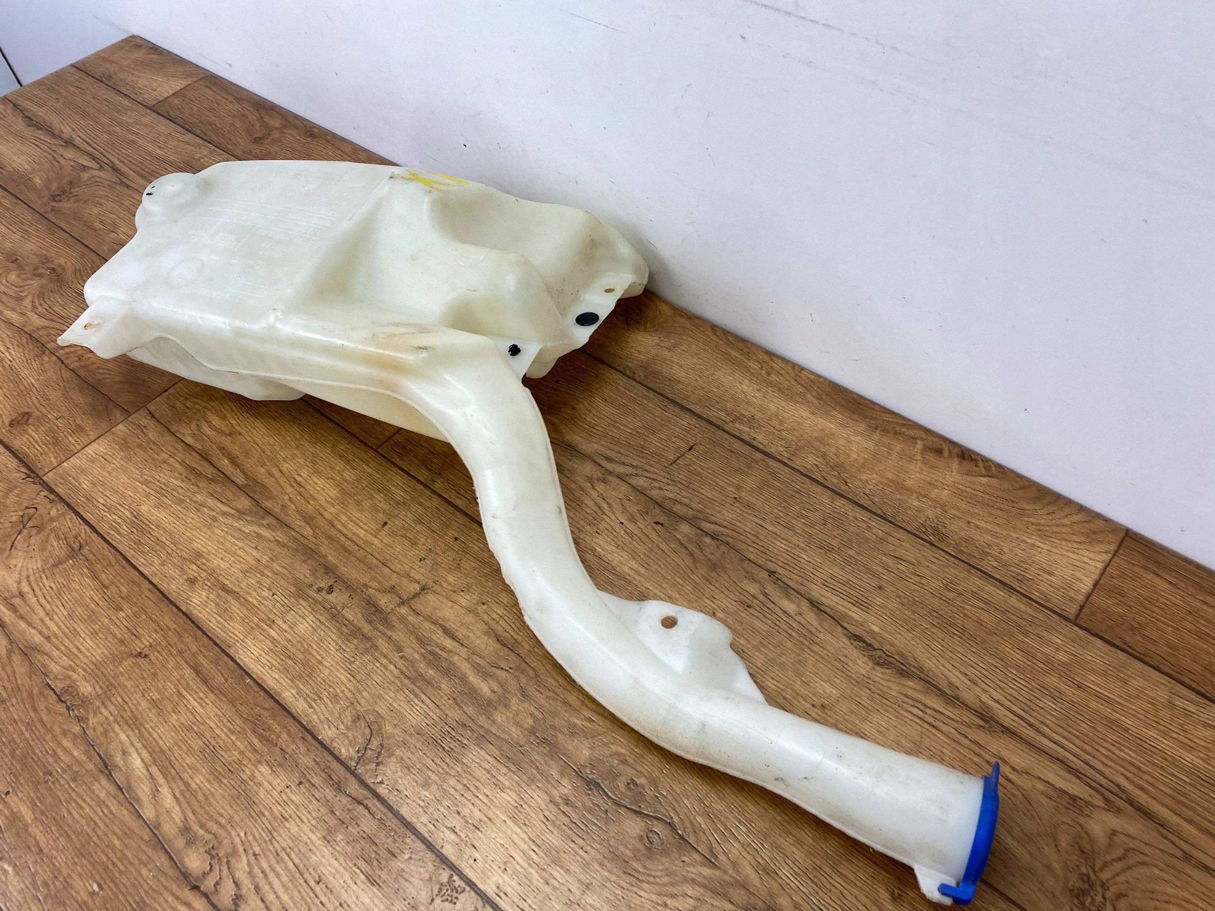 washer fluid tank Ford Edge II 2019+