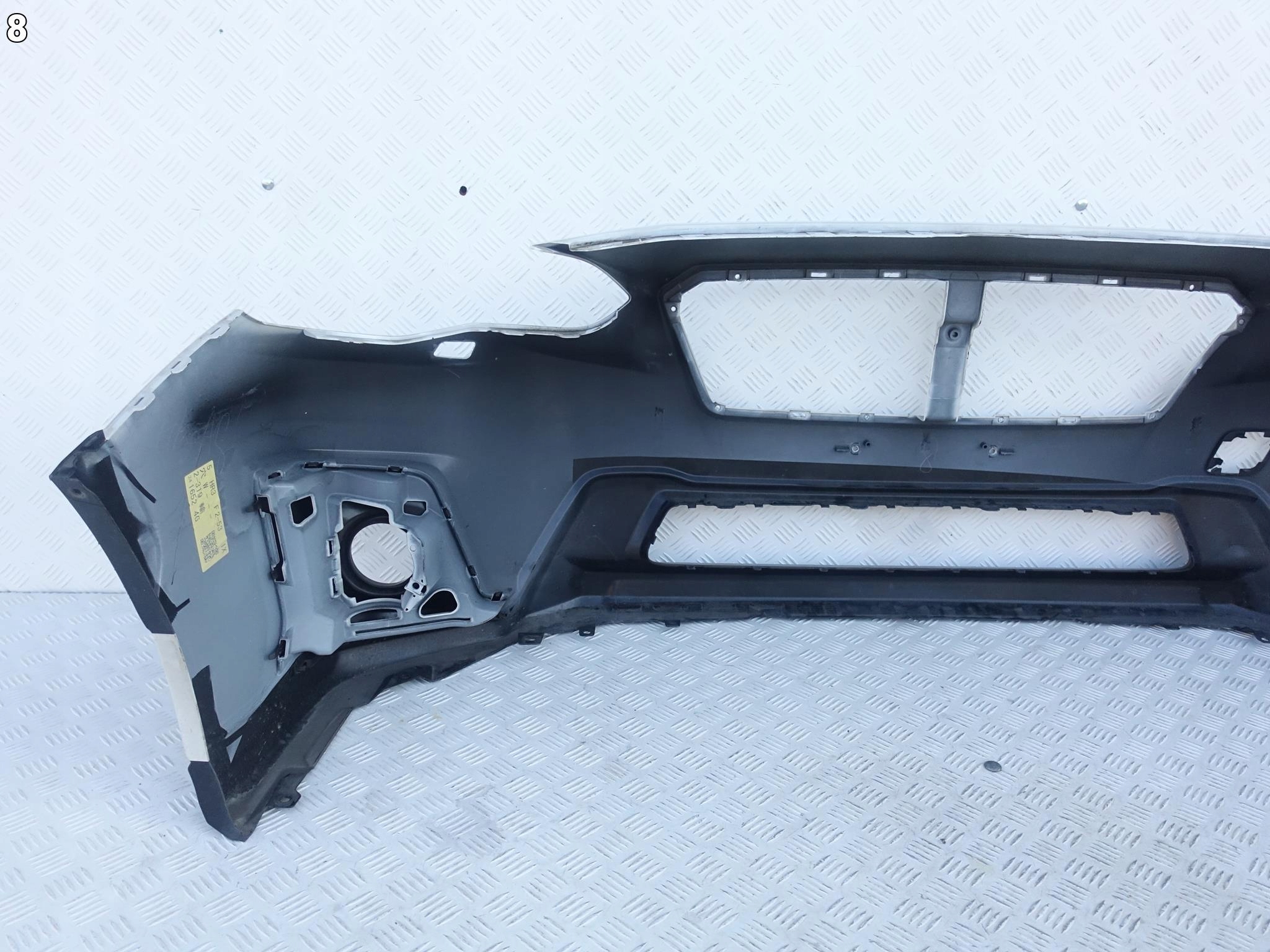 SUBARU XV II CROSSTREK 17-22 bumper grid washer