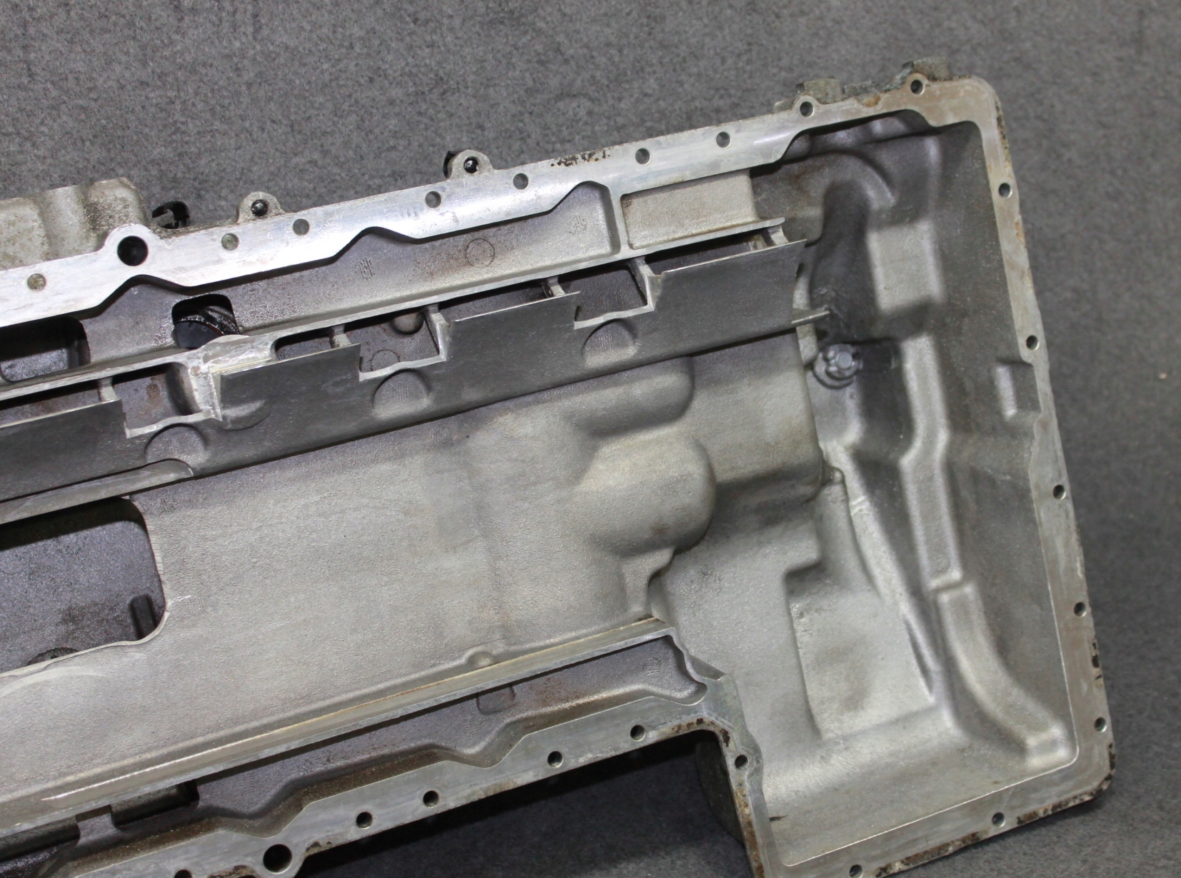 BMW E60 E63 M5 M6 S85B50A V10 5.0i - Ölwanne 7840542