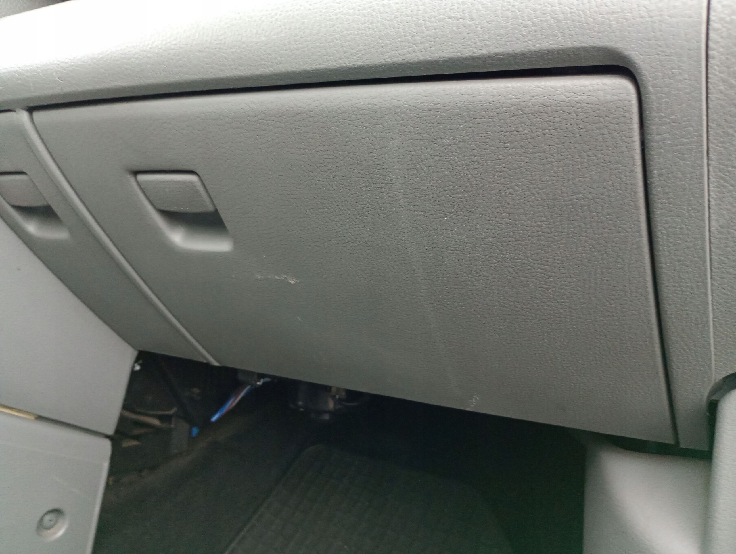 Mazda 2 II 03-07 Handschuhfach des Beifahrers
