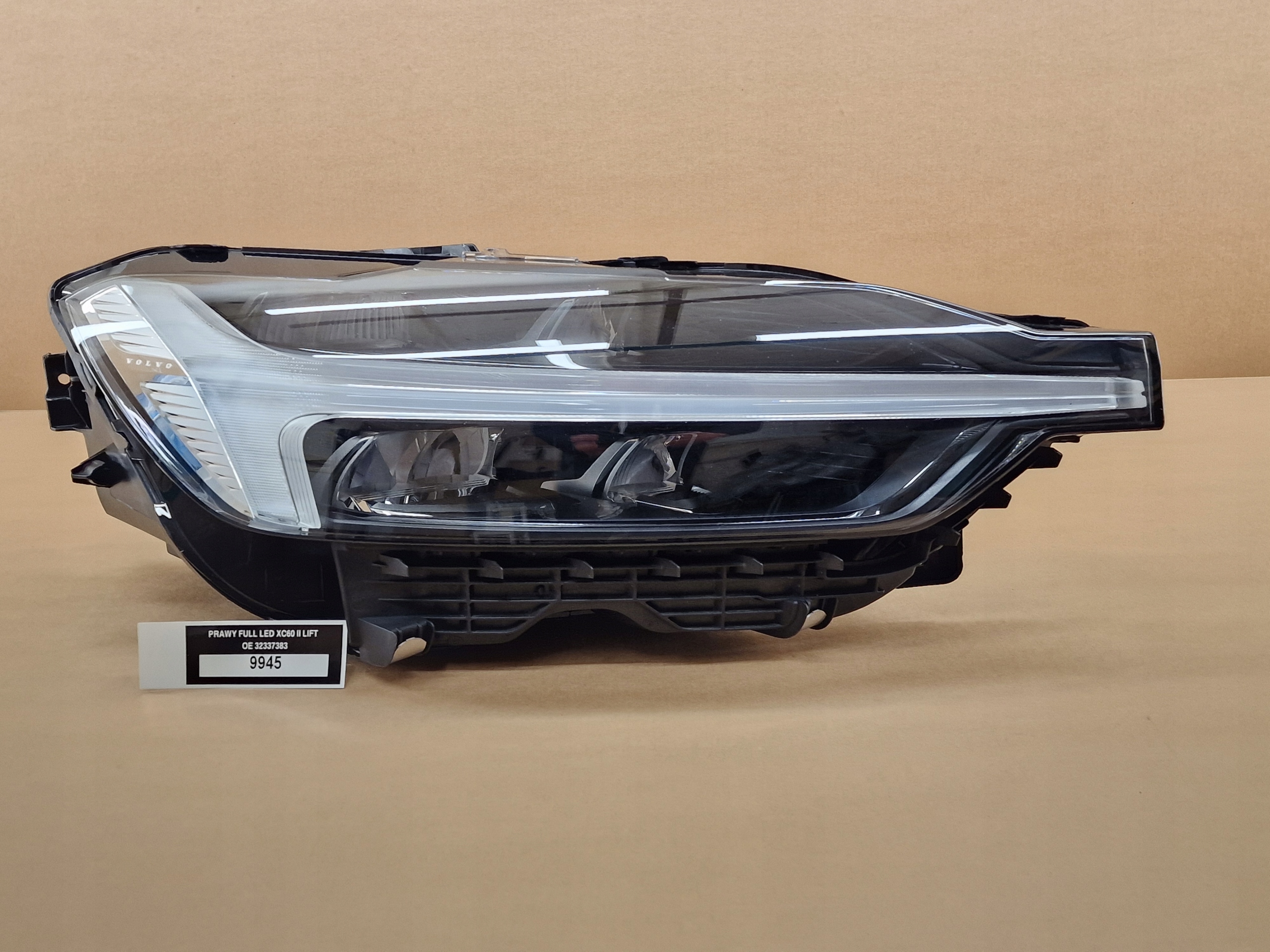 right light FULL LED VOLVO XC60 II LIFT 2021-2024