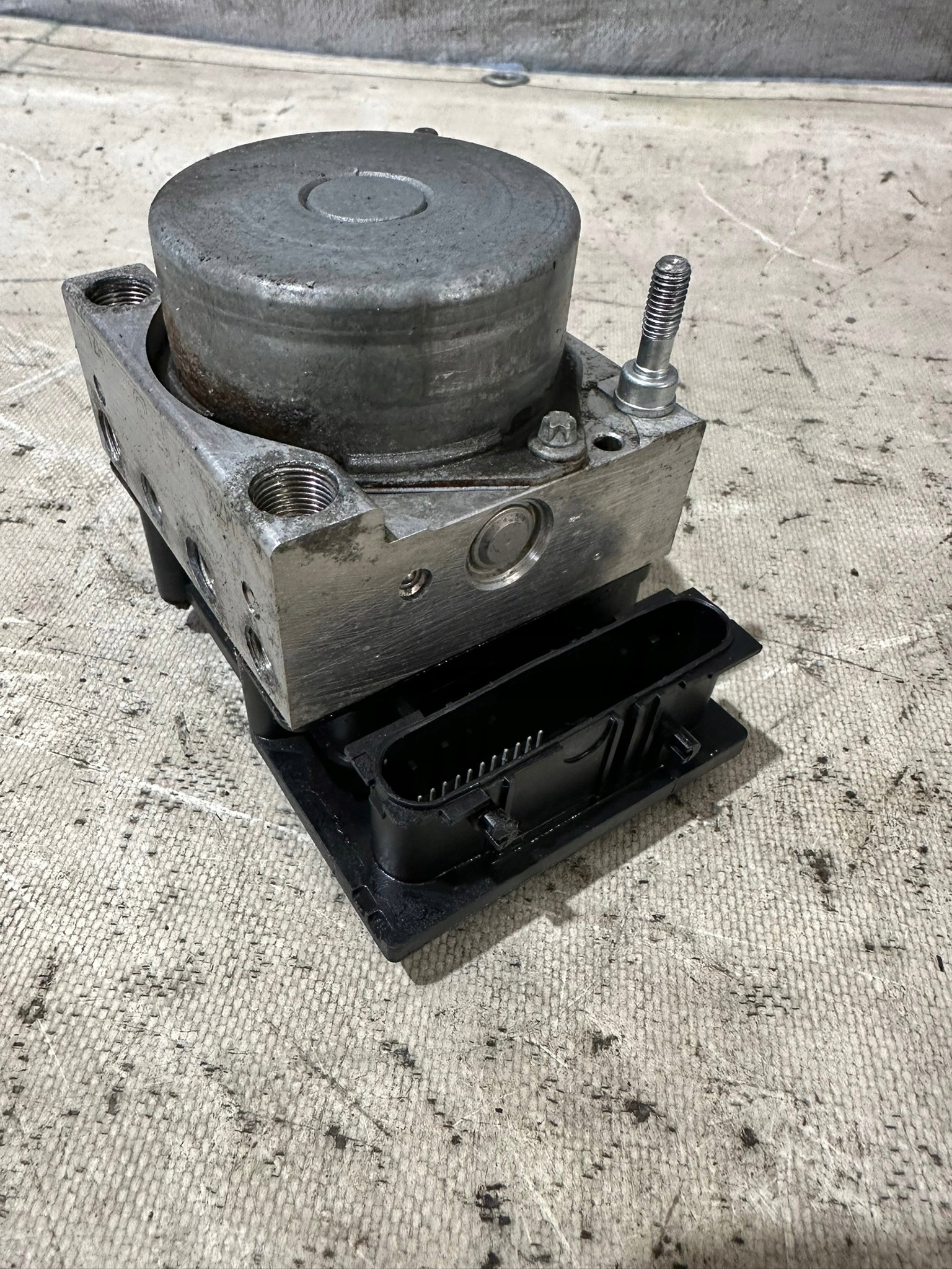 Pompa ABS OPEL CORSA D 1.4B 13277812 0265800422