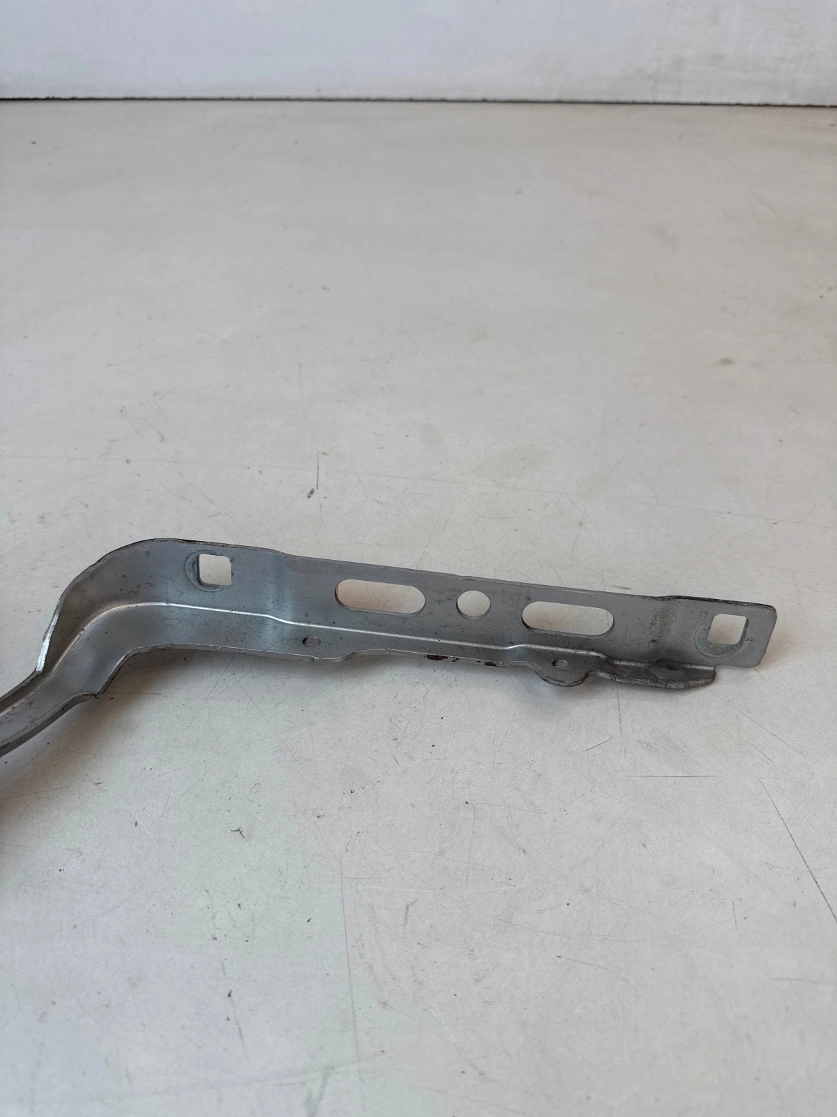 hinge bonnets front front left Peugeot 208 and