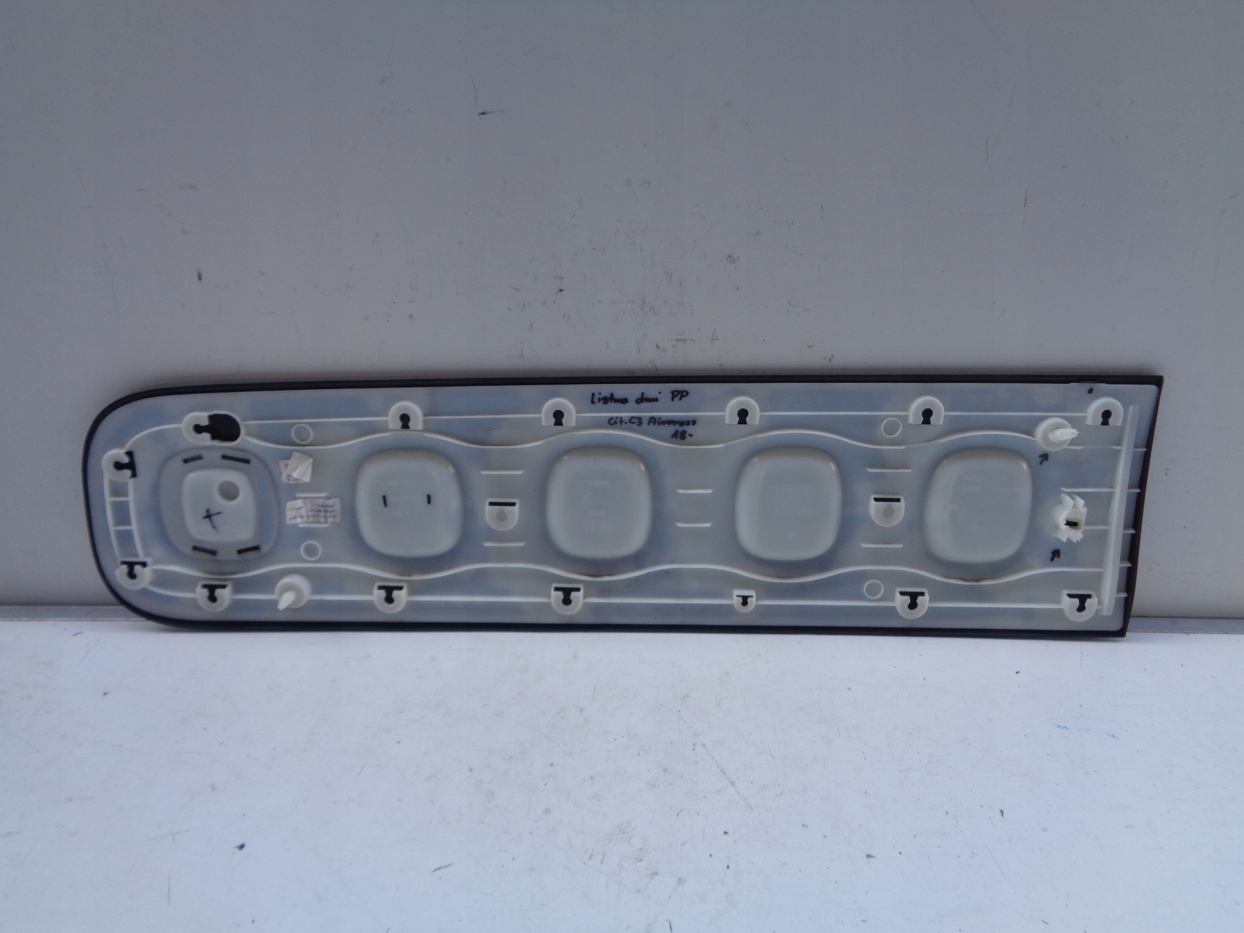 moulding door right front CITROEN C3 AIRCROSS 18