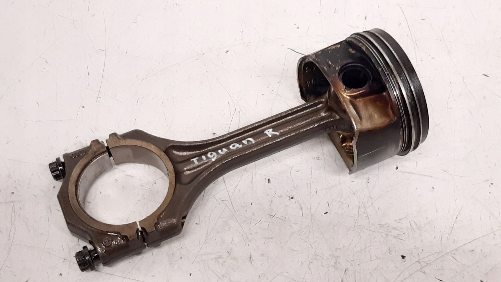 piston connecting rod VW Tiguan 1,4 TSI BWK