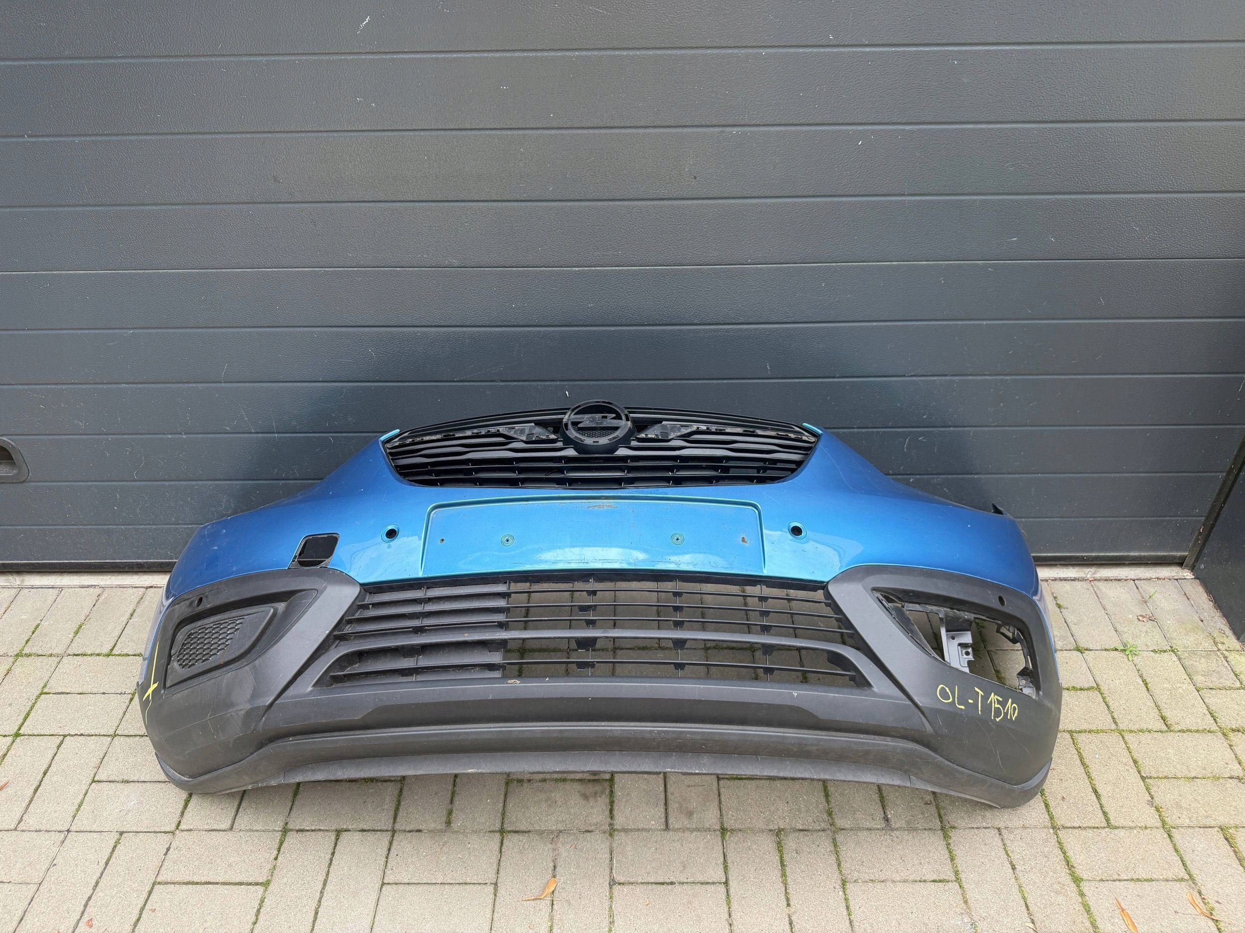 Opel Crossland X 17- bumper front front