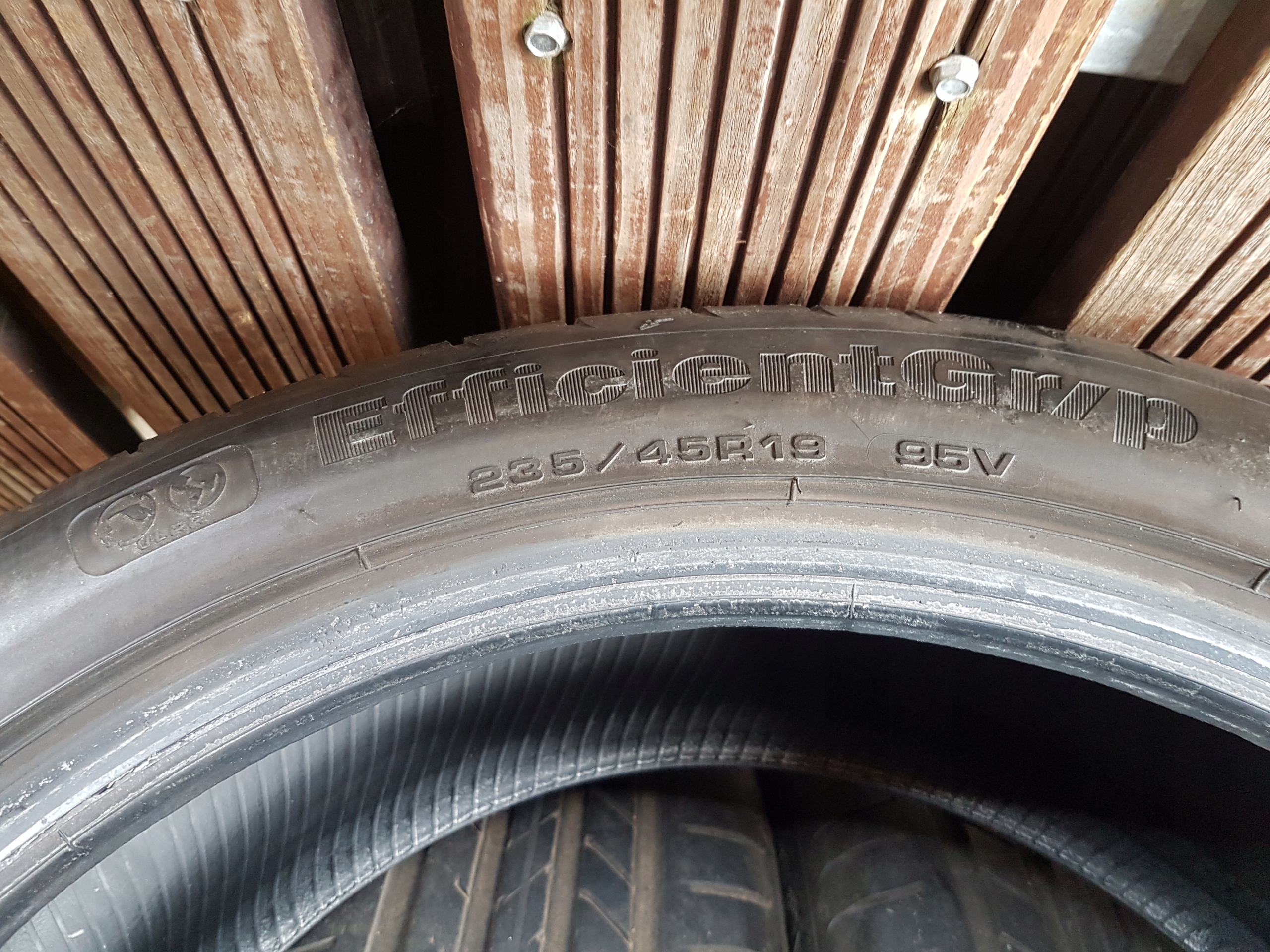 tyres LATO GOODYEAR EFFICIENT GRIP 235/45 R19 95V RSC