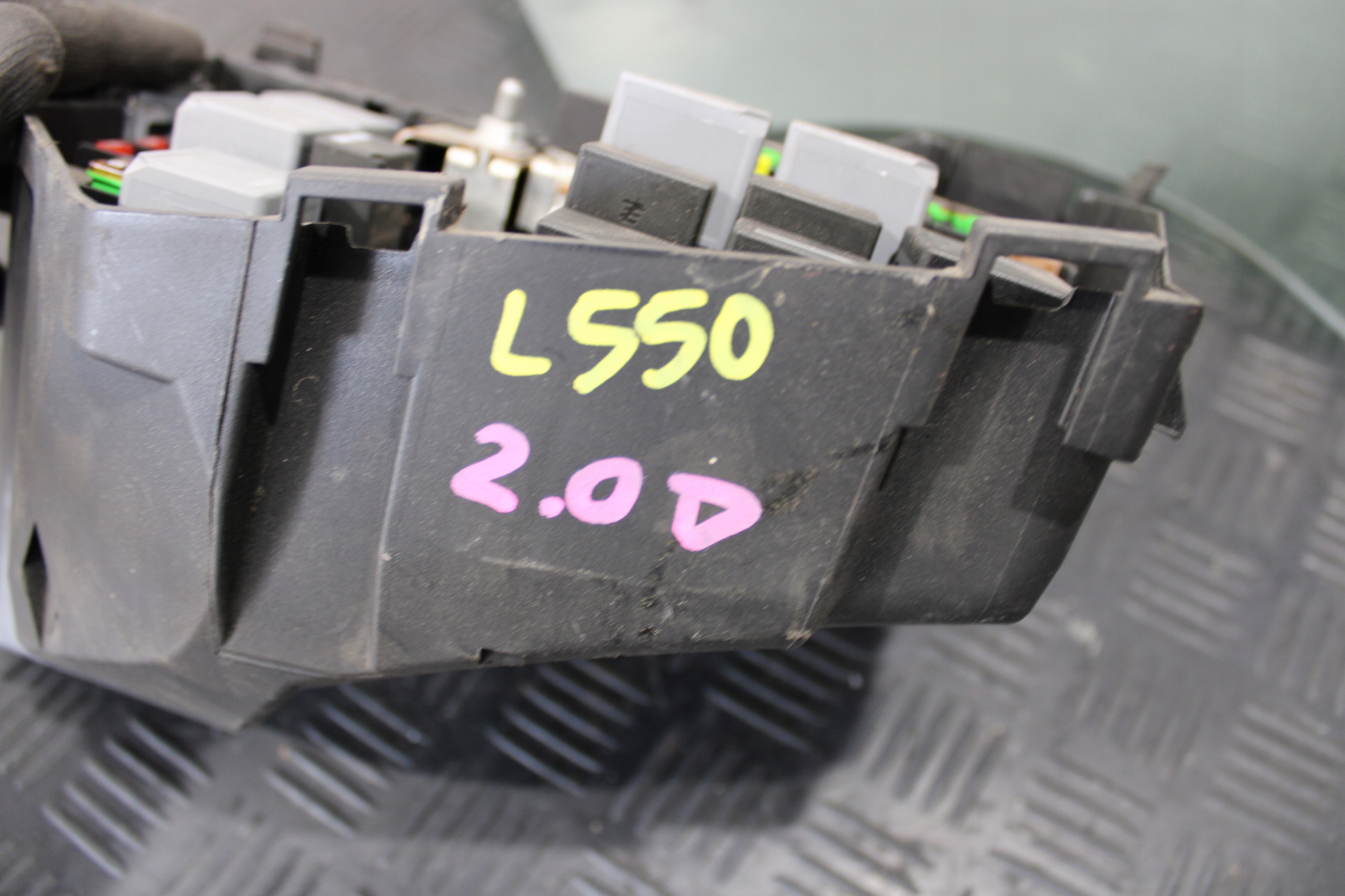 Module fusibles Boîte LAND ROVER DISCOVERY SPORT L550