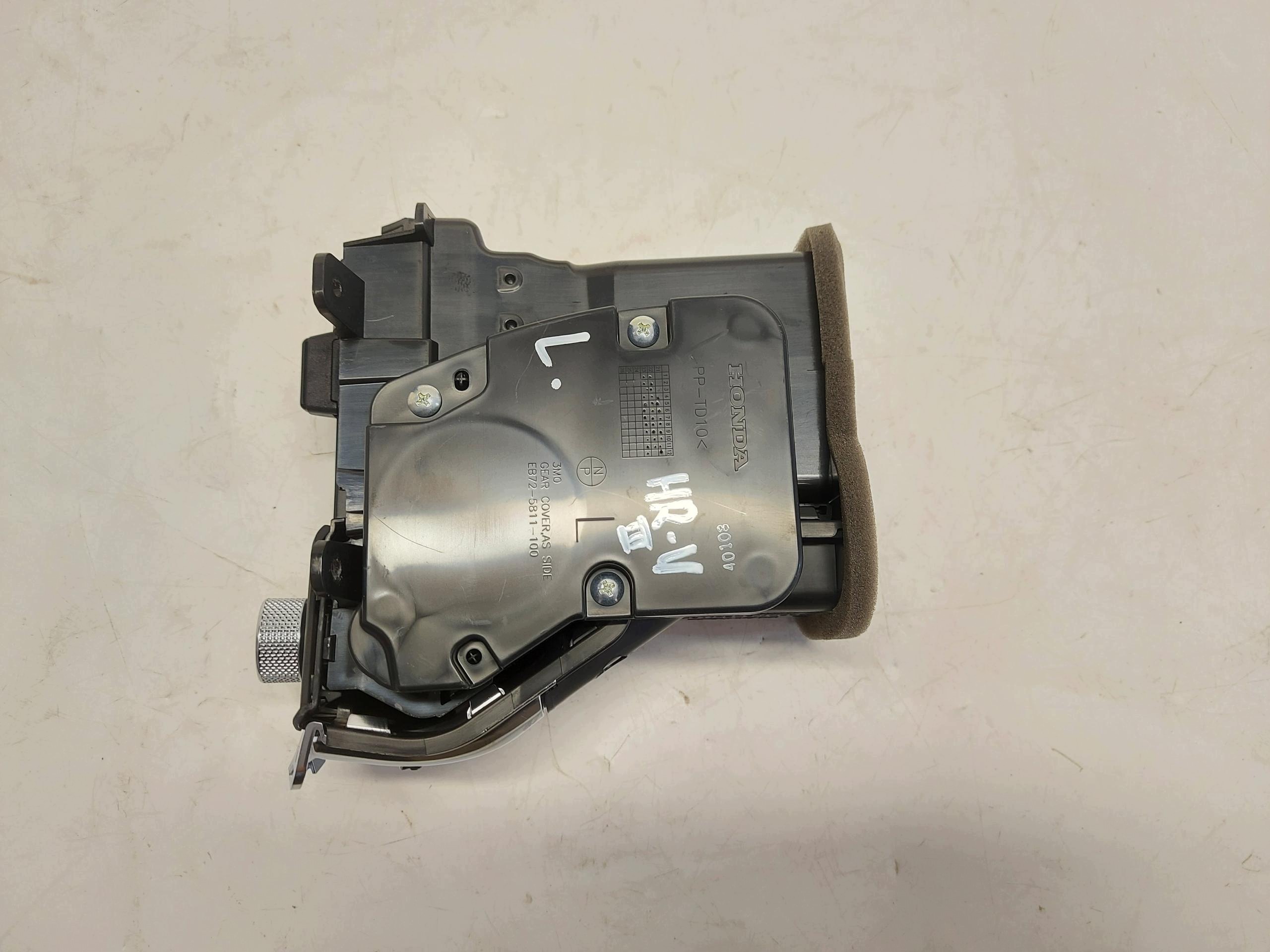 Honda HR-V III eHEV grid air conditioning devices consoles left original honhrv,4545734834