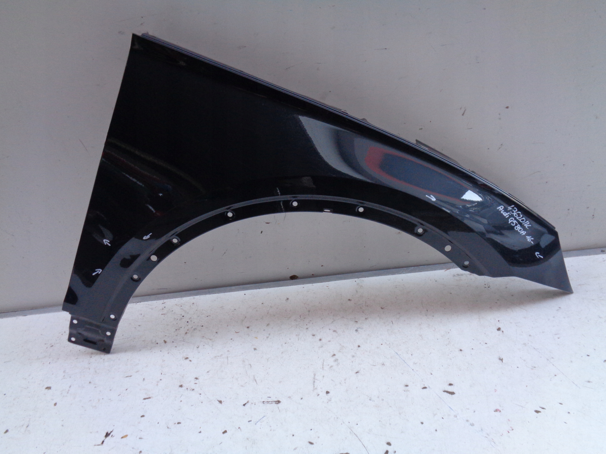 BŁOTNIK PRAWY PRZEDNI AUDI Q5 II 80A 16- NR 43620