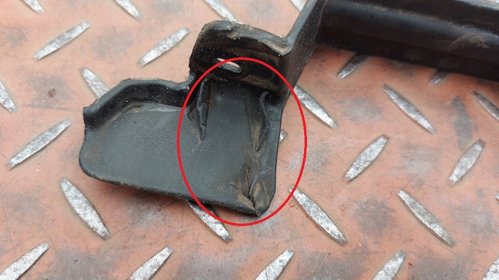 mudguard flap left front TOYOTA VERSO 09-17