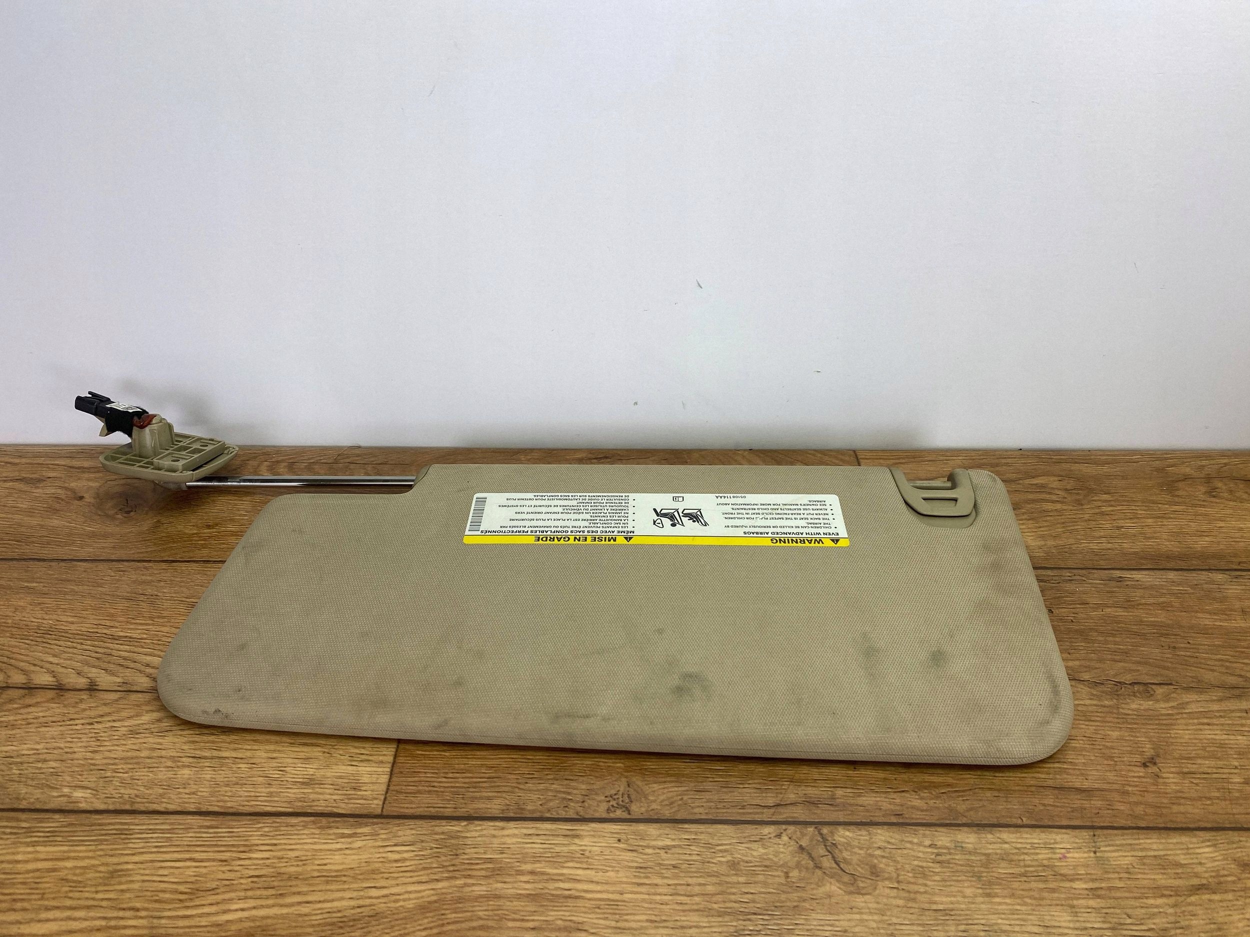 Blende Abdeckung przeciwsloneczna Ram 1500 DT 2019+