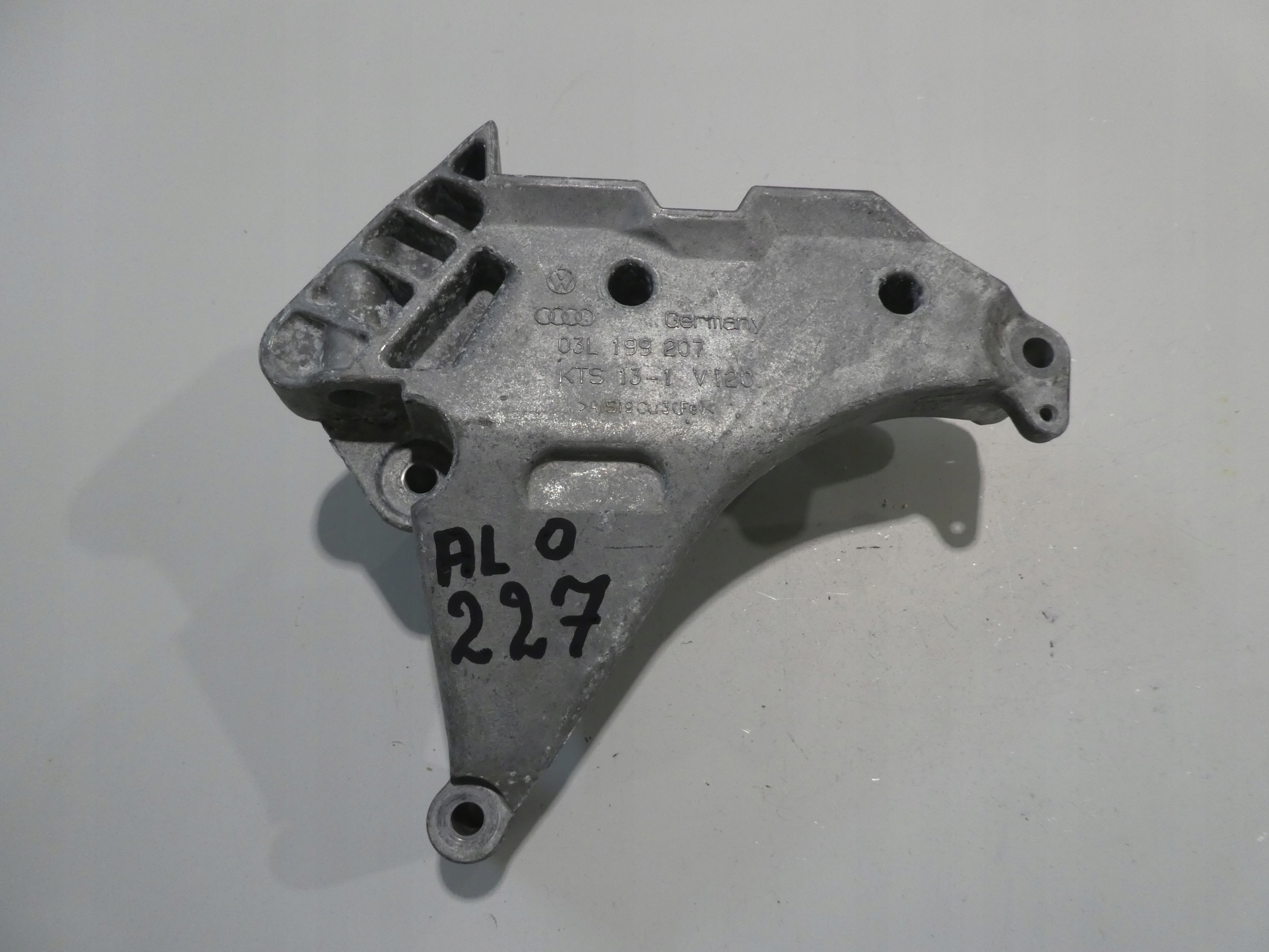 holder engine mount VW SKODA SEAT 03L199207