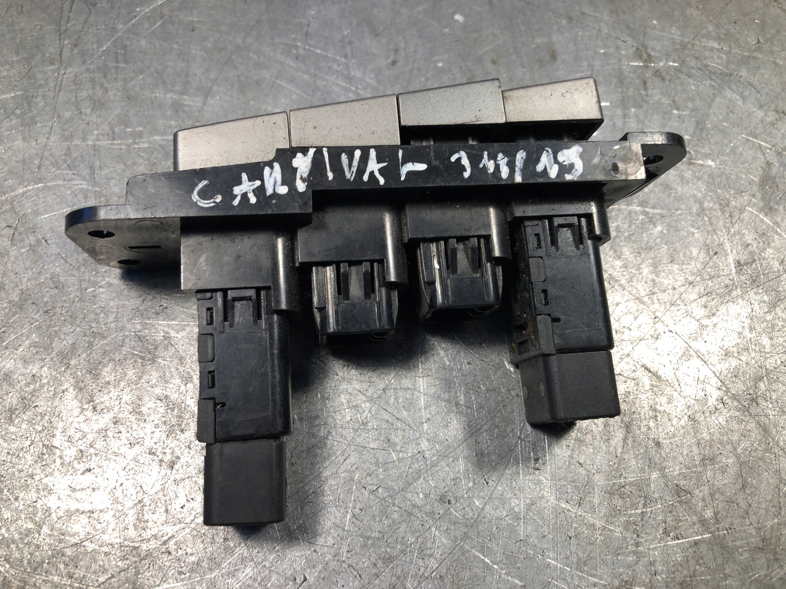 light switch, RRHTR KIA CARNIVAL II 211141