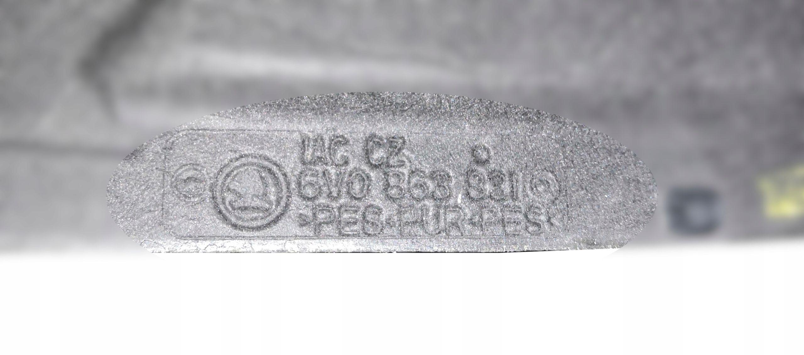 Nowe Oryginalne Wygłuszenie maski Fabia 3 III Numer katalogowy części 6V0863831