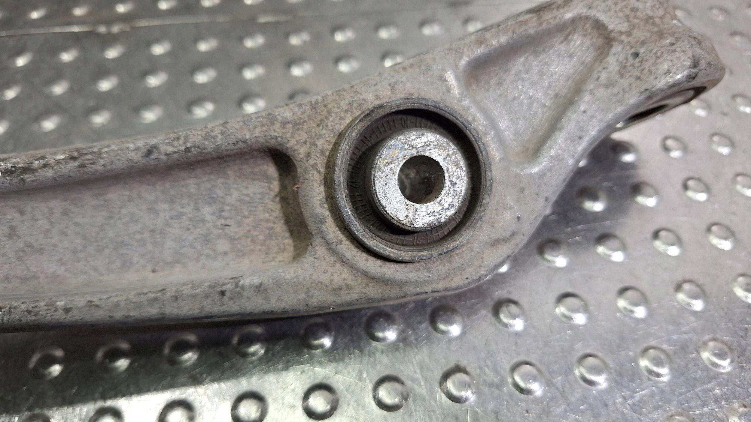 arm right front 8K0407156B AUDI A4 B8 A5 8T A7 A6 C7 Q5 8R