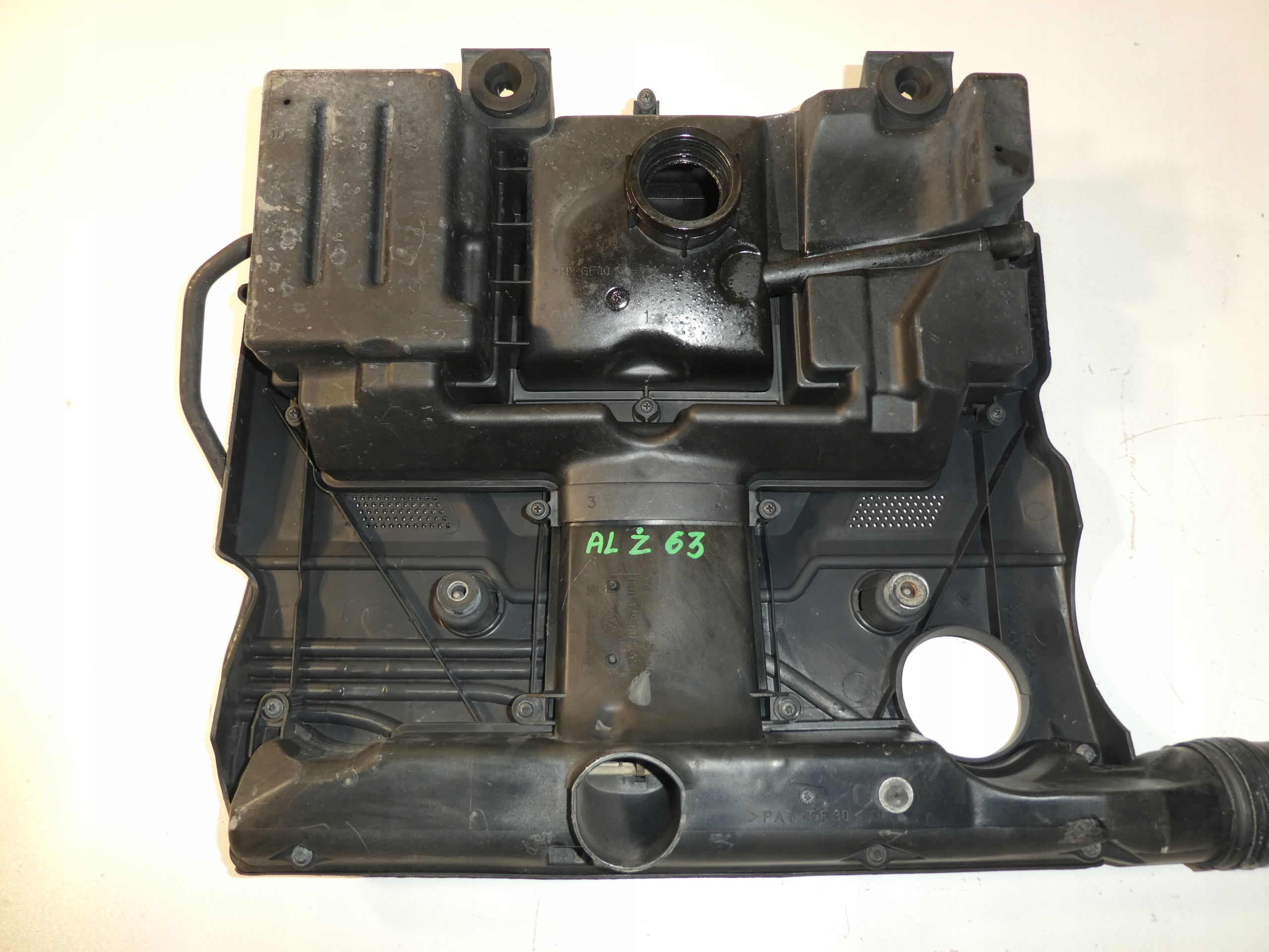 VW 1.0 MPI BLENDE ABDECKUNG DECKEL DES MOTORS 030129607AS