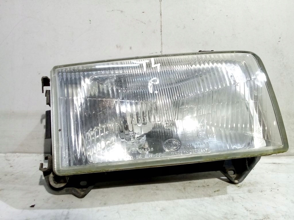 VW Transporter T4 light right front front Hella