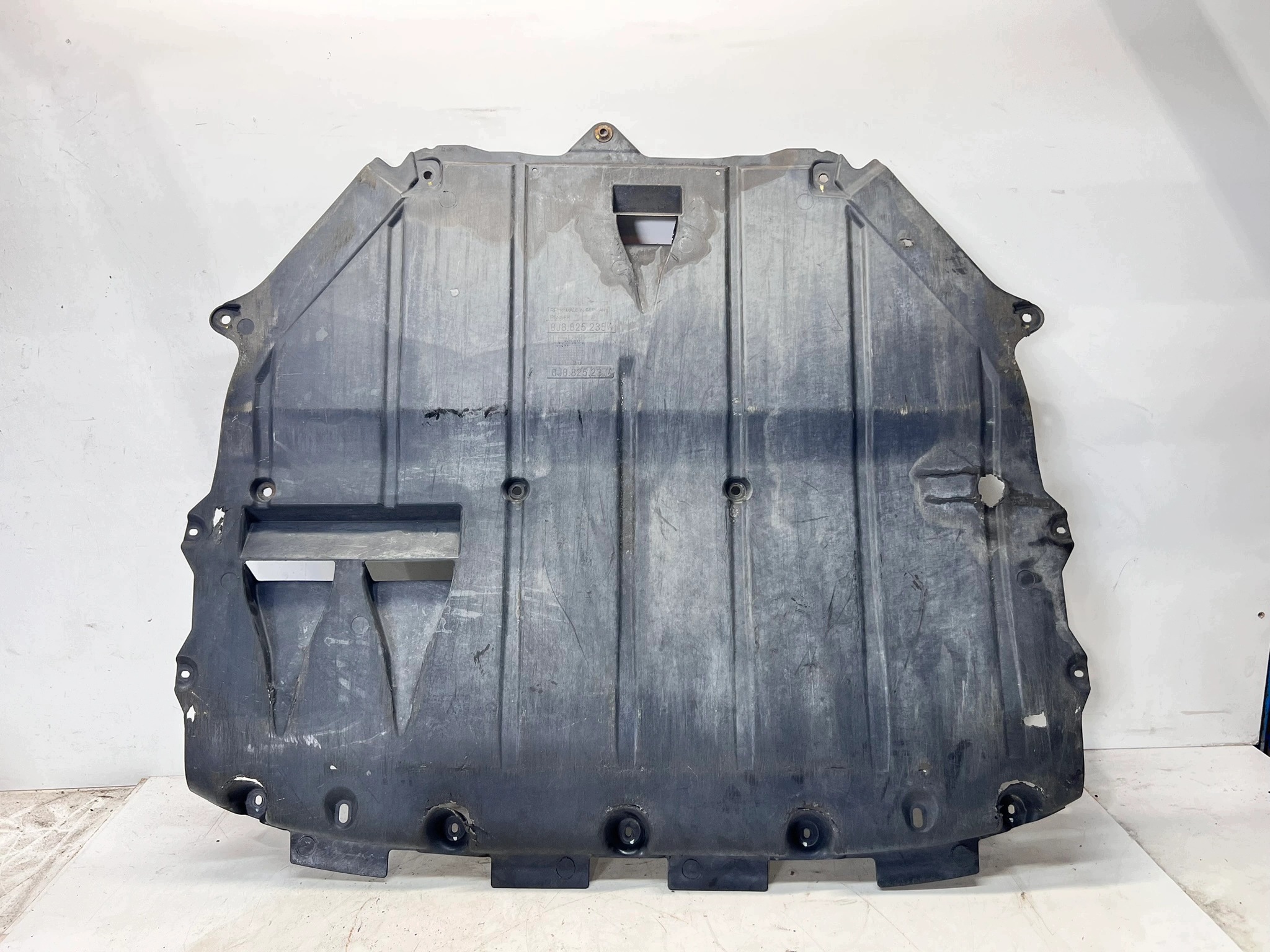 cover below engine cover AUDI TT 8J8825235A 8J8825237A