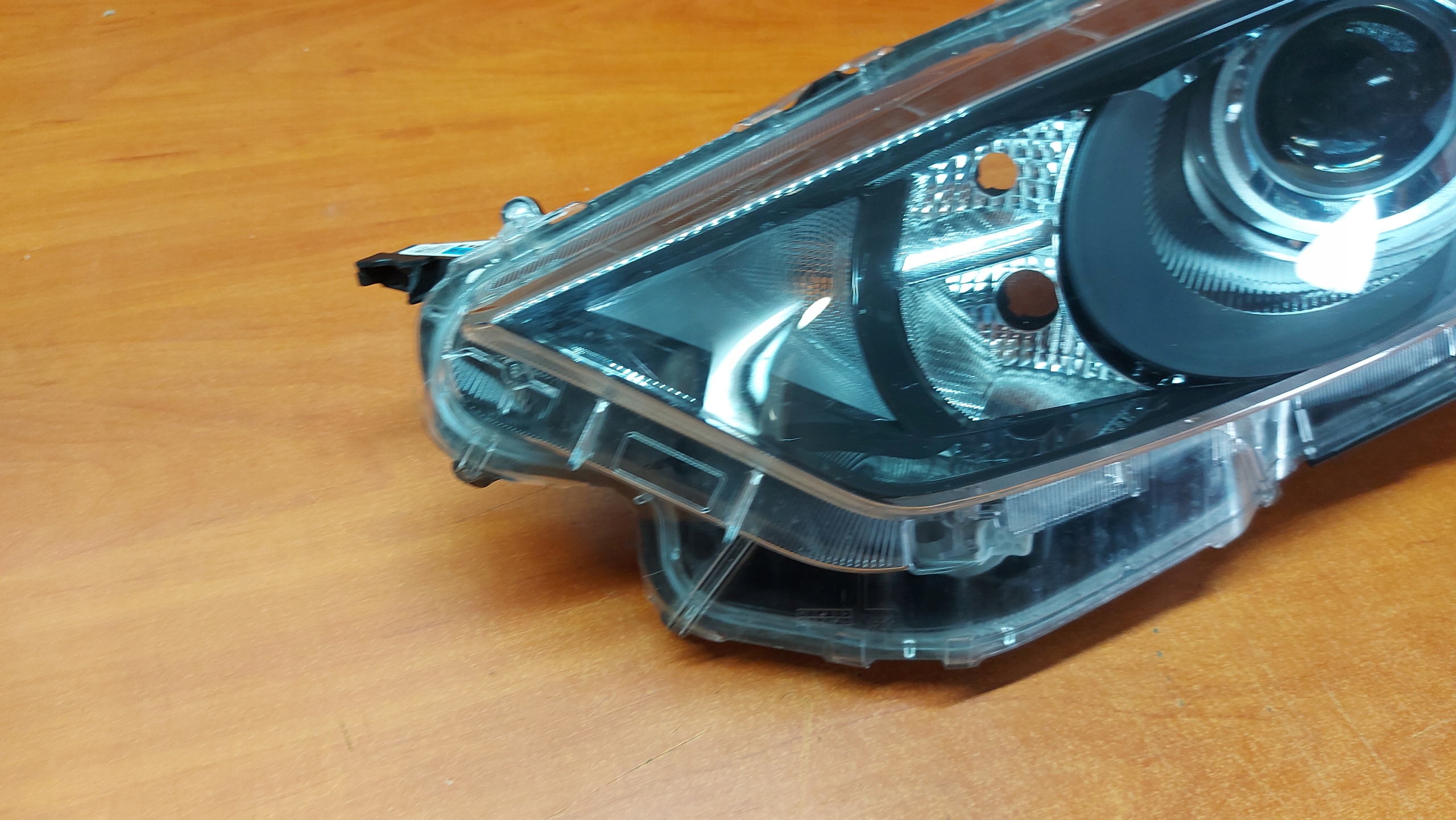 REFLEKTOR light left left front front TOYOTA YARIS IV 20