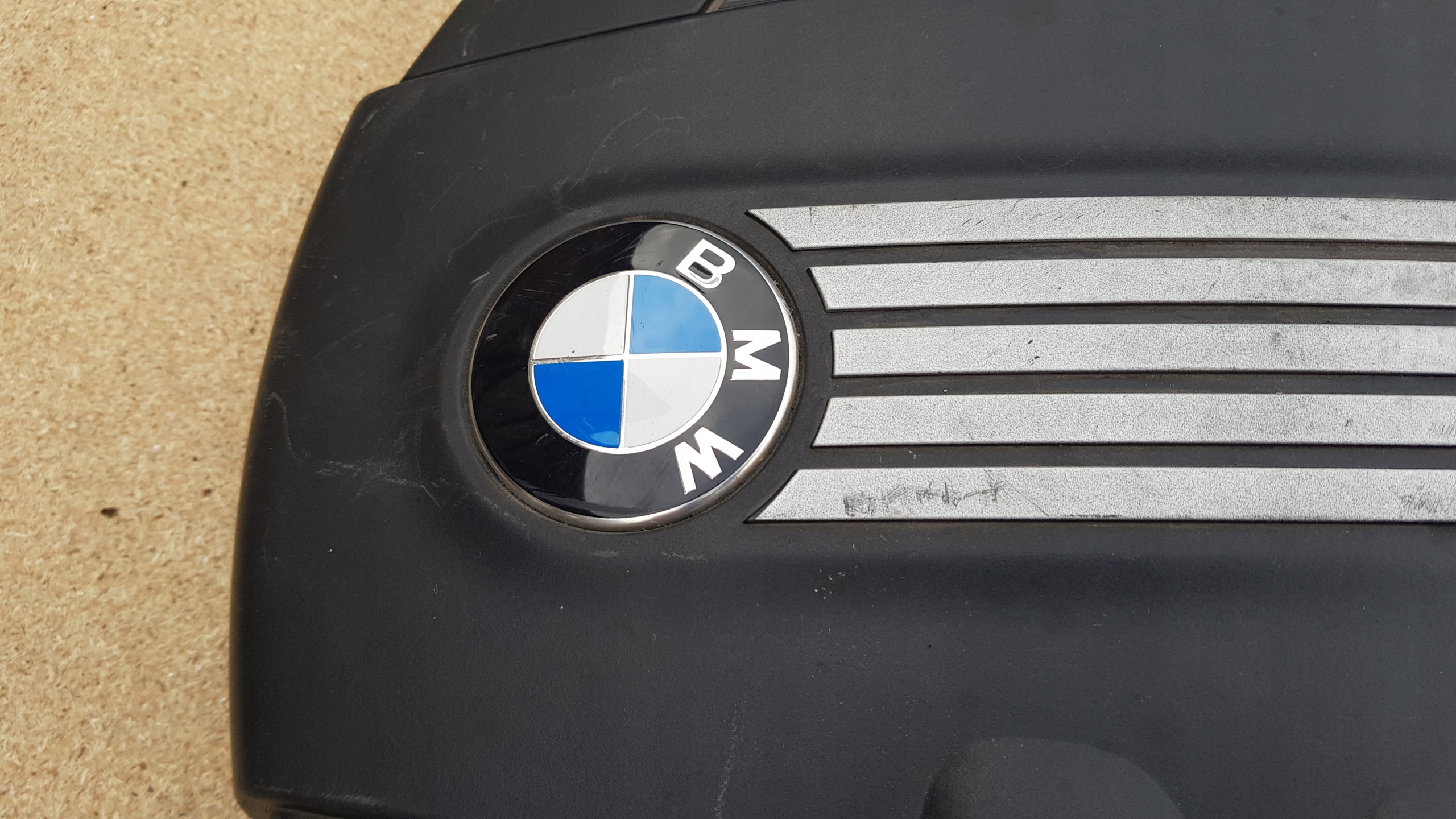 BMW E90 engine housing cover OSONA upper 3.0D