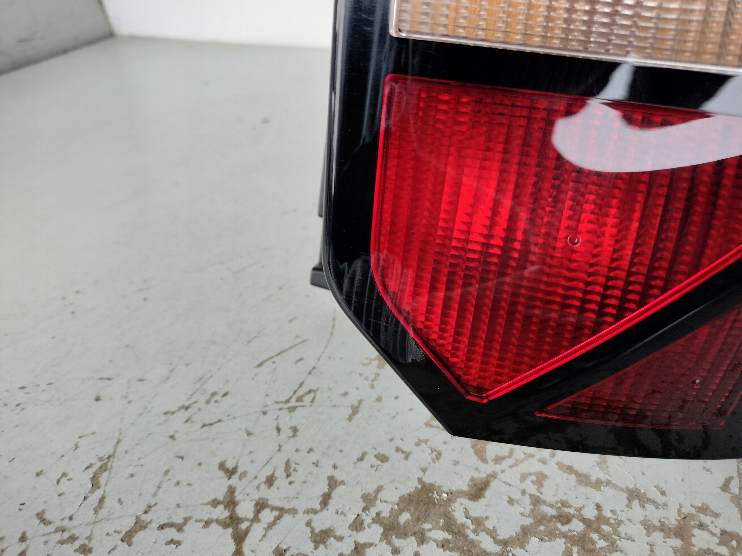 light right rear VW CADDY 2K7 20