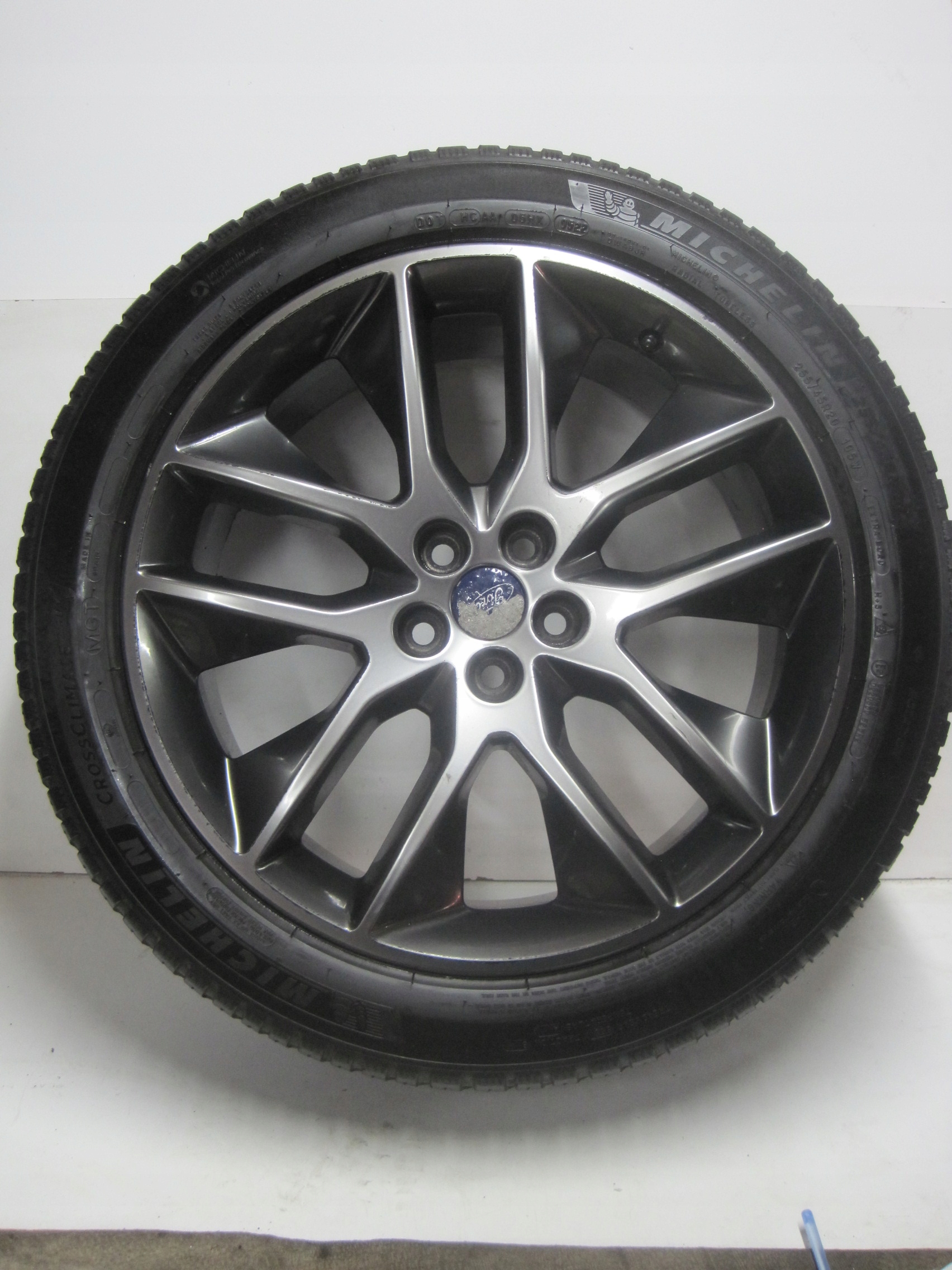 wheels discs tyres FORD EDGE R20 M+S 5MM
