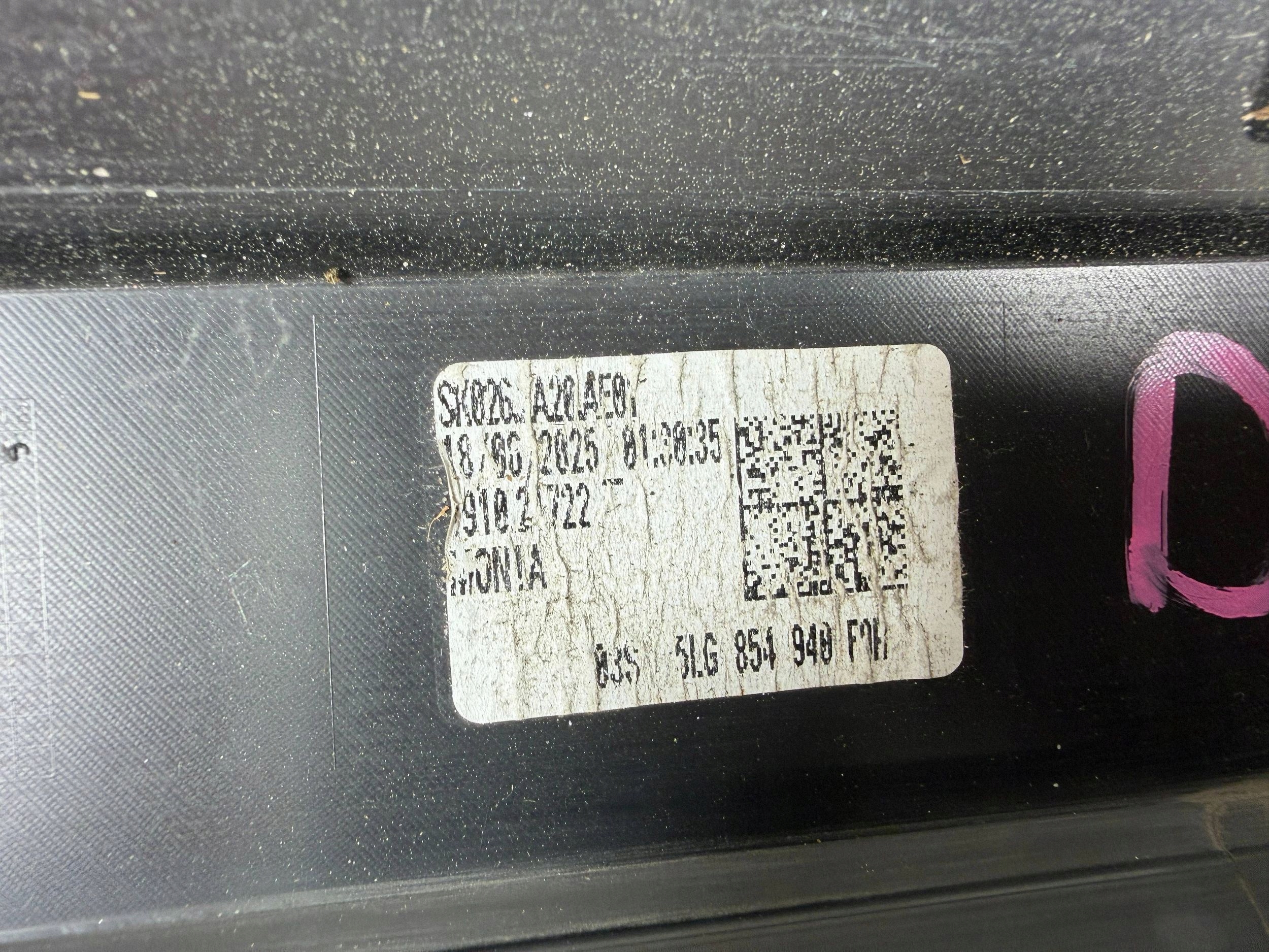 Skoda Enyaq moulding door right front front