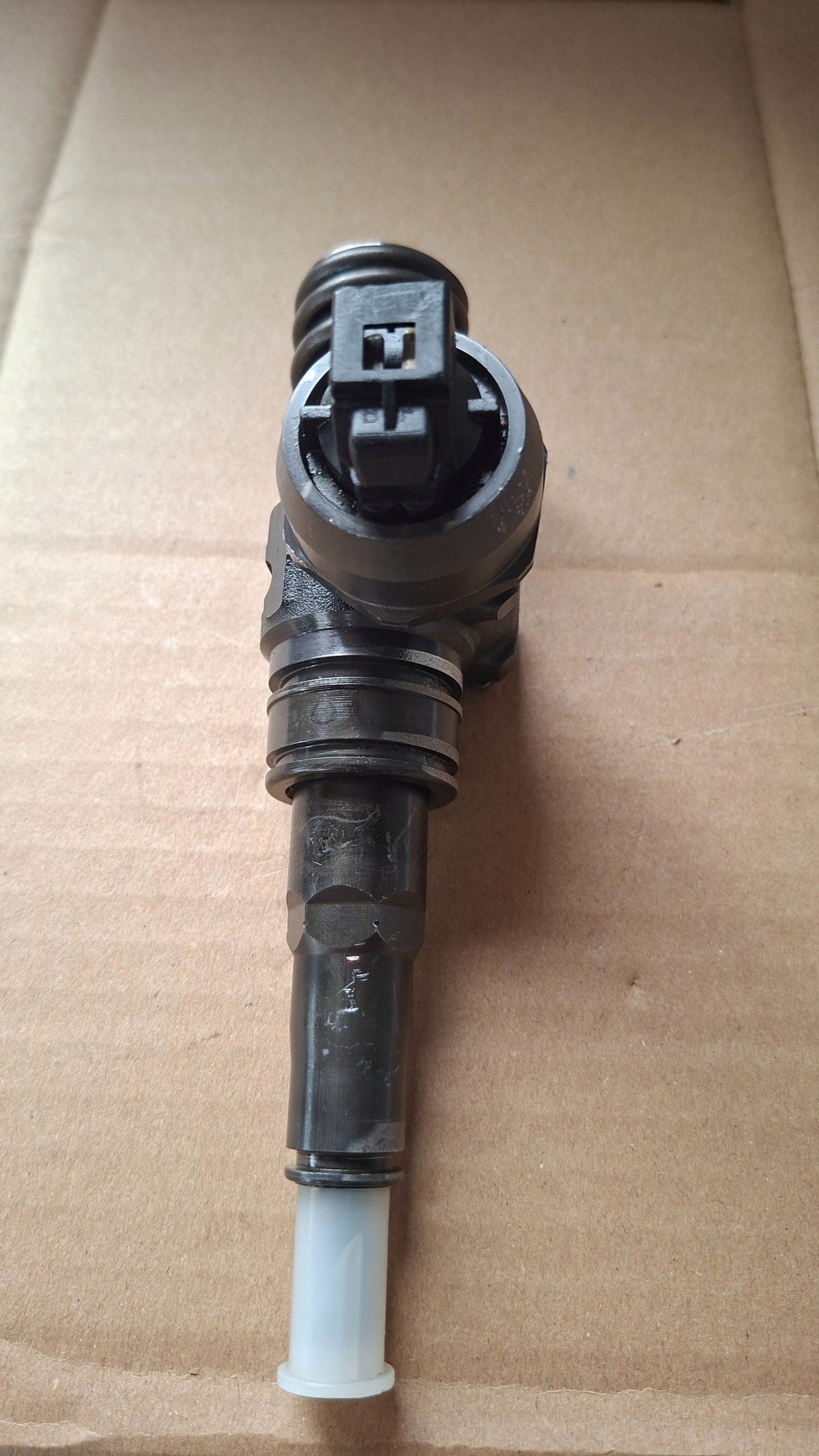 Pumpedüse BOSCH VW 1.9TDI 0414720215 WYDRUK