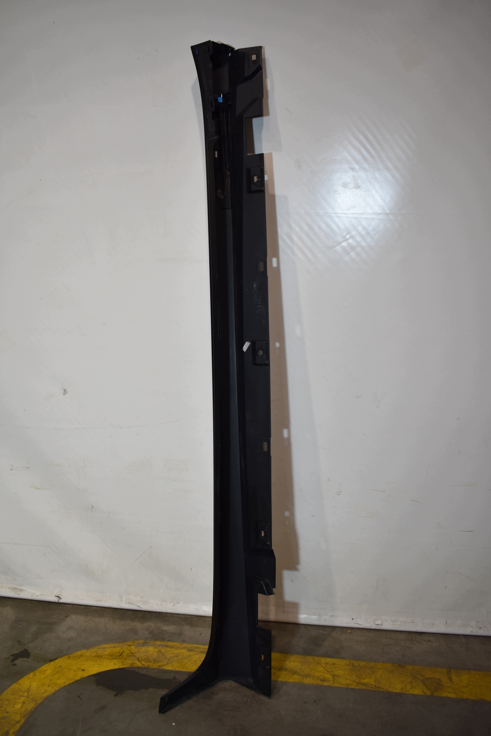 IDEALNA moulding threshold left MERCEDES X290 GT AMG 1