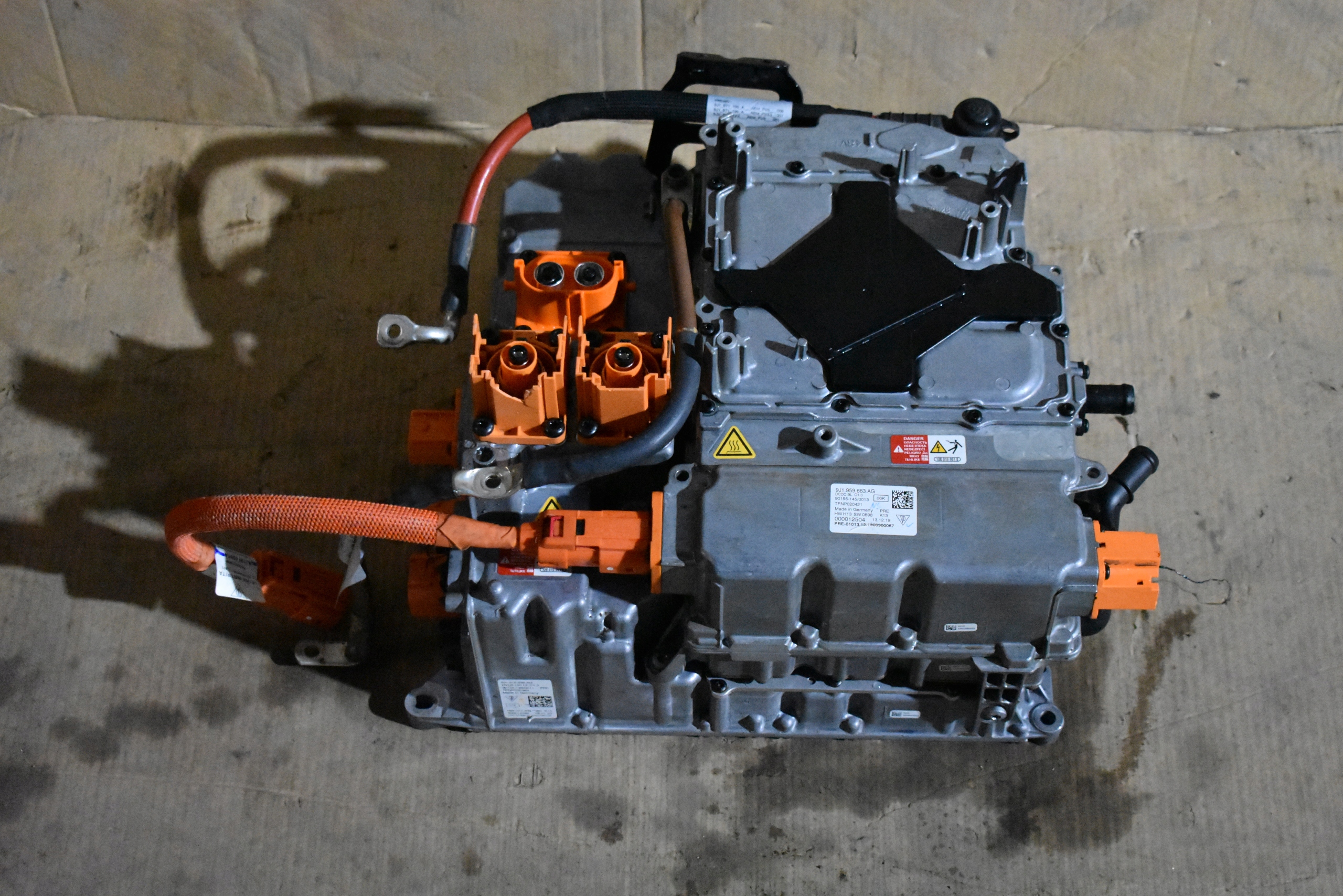 MODULO KONWERTER MOCY PORSCHE CENTRALINA DI TENSIONE TAYCAN 1