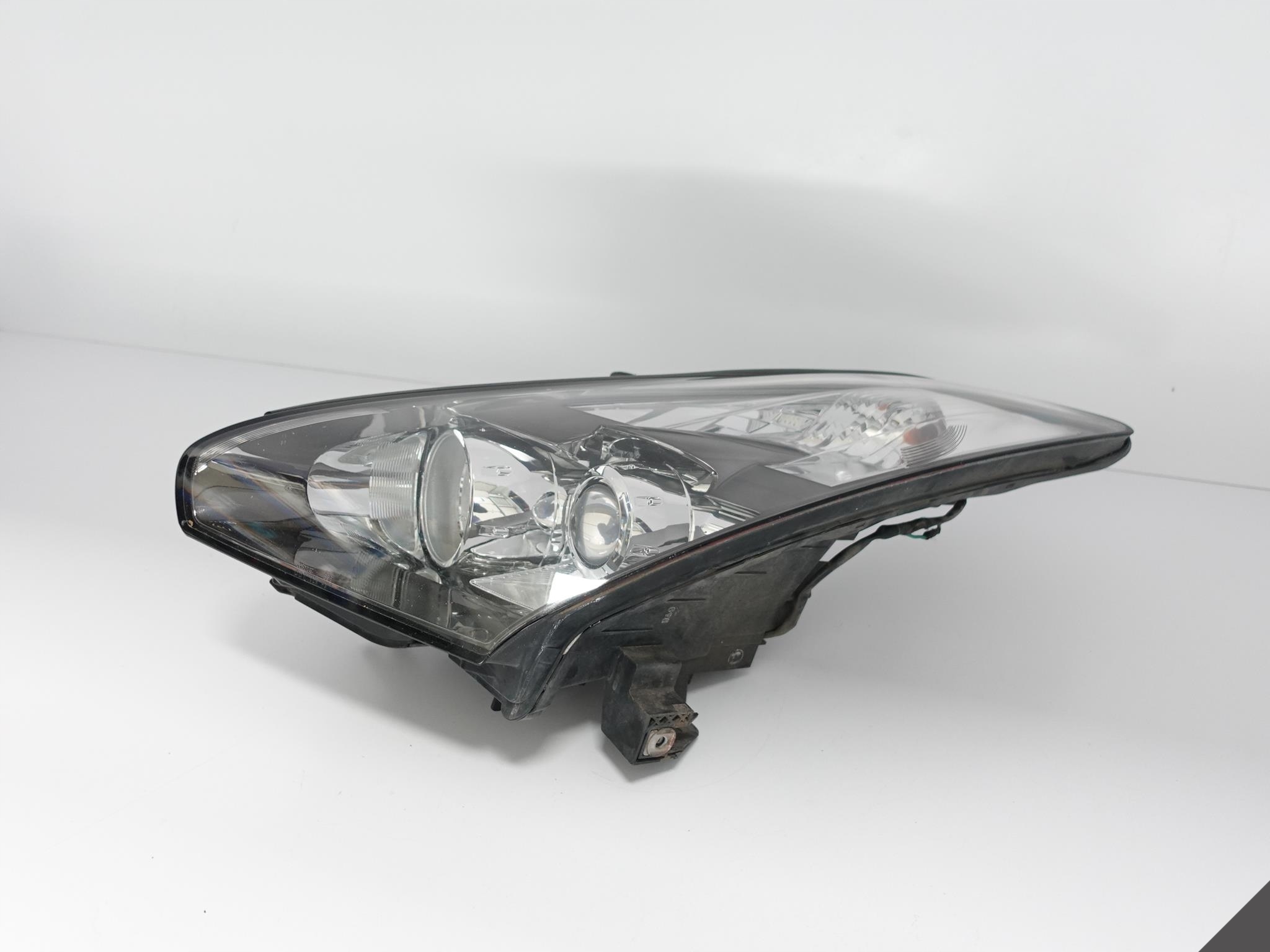 NISSAN GTR GT-R R35 08- LAMPA XENON LEWA EUROPA Strona zabudowy lewa