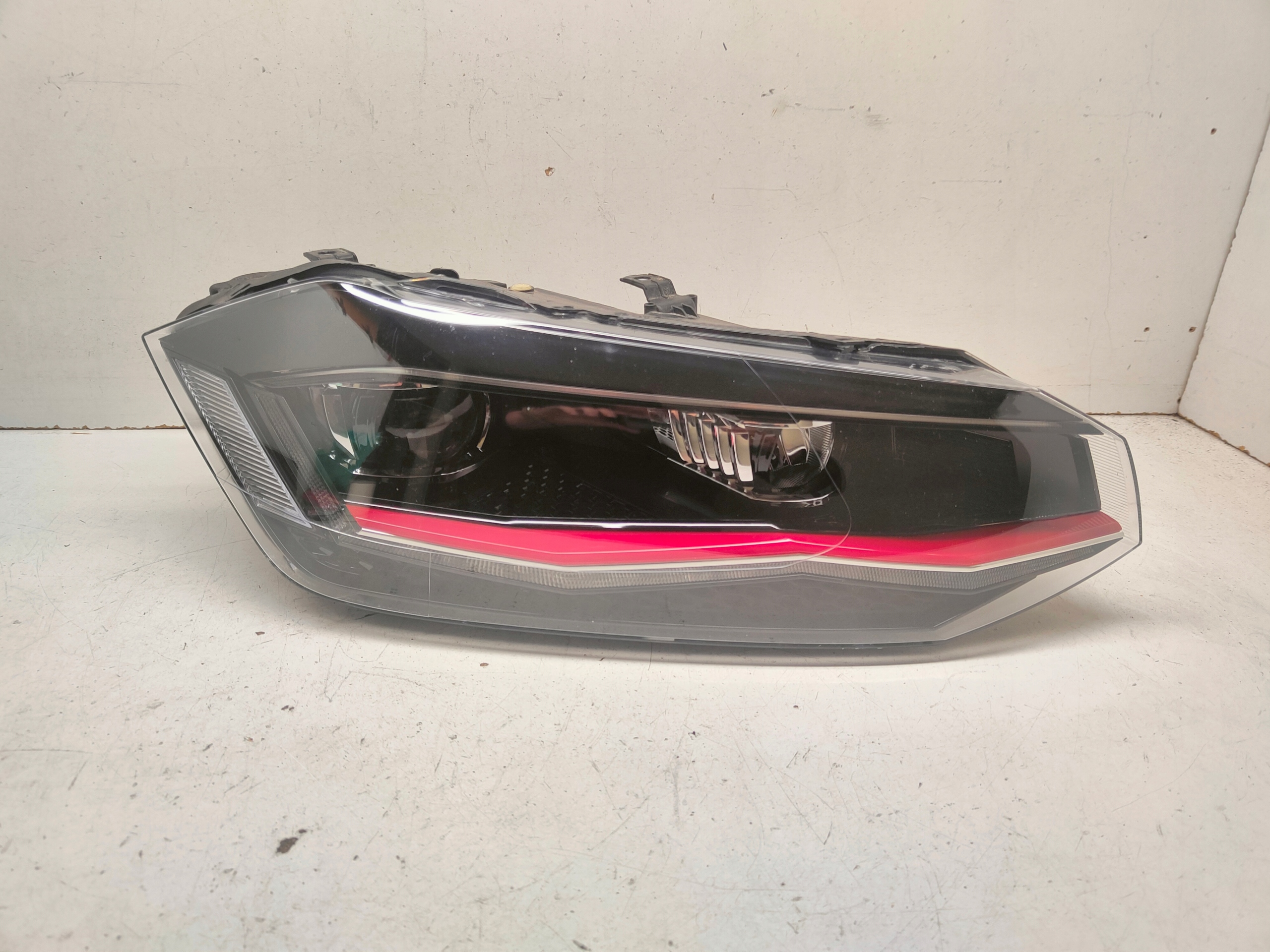 VW POLO VI ПОВНИЙ КОМПЛЕКТ LED GTI ФАРА ПРАВИЙ PRZODg1941774a