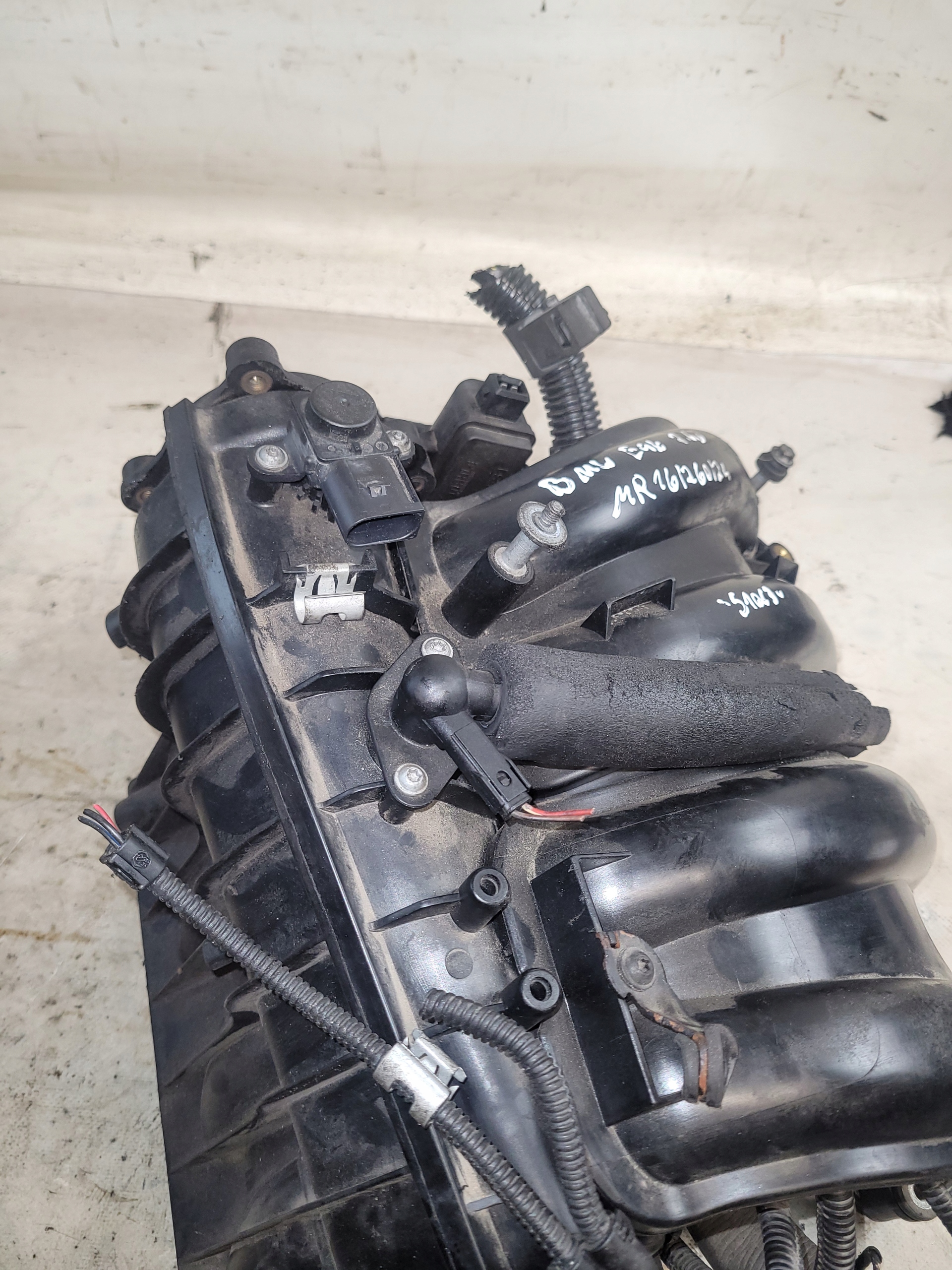 intake manifold BMW E46 N46B20 2.0i