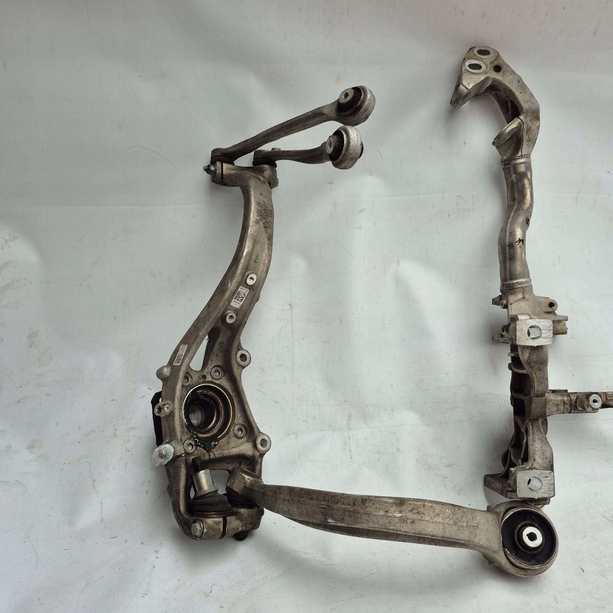 AUDI 4M Q7 Q8 4M0407242K 4M0407560 swing right front front arm
