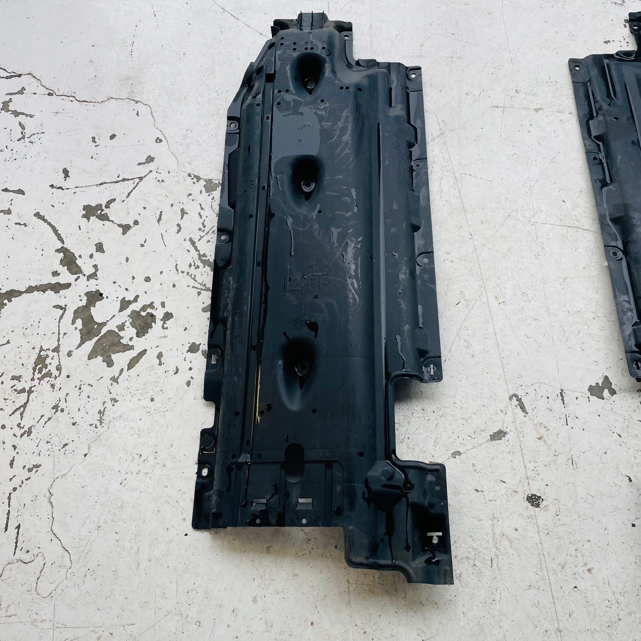 OSŁONA PODWOZIA LEWA RENAULT KOLEOS II 4x4 2.0 DCI 748155911R