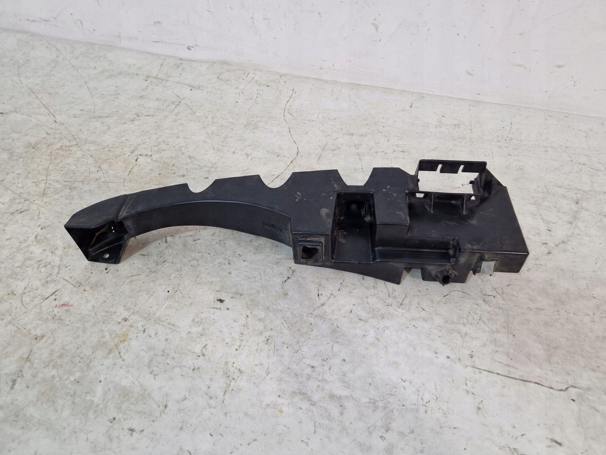 DODGE CHARGER 2015- Support Support plaque Pare choc Gauche Arrière 68231349AD