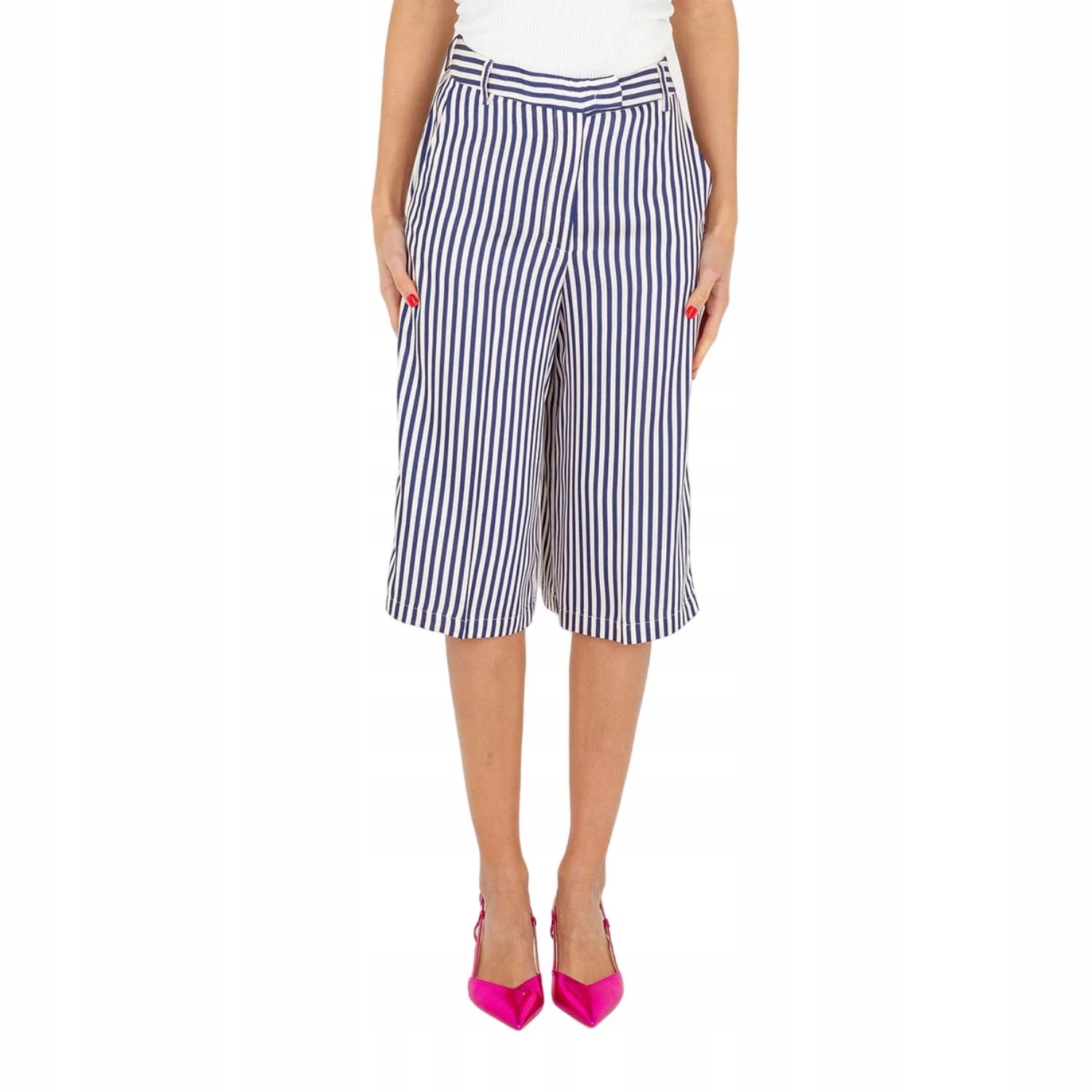 Dámské pruhované Kraťasy Silvian Heach , délka ke kolenům vel. It 40 S