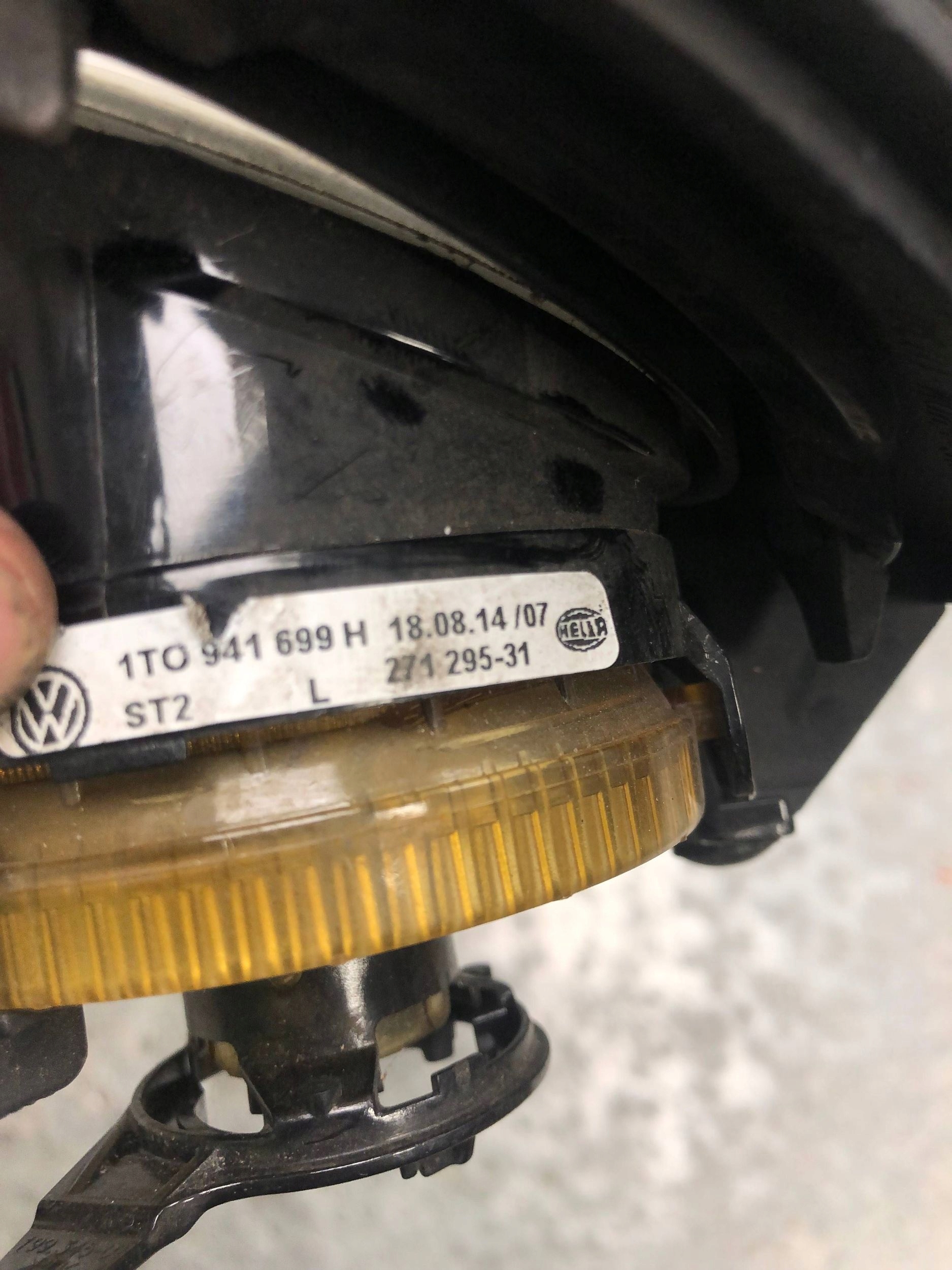 fog light right front VW TOURAN II 1T0941699H
