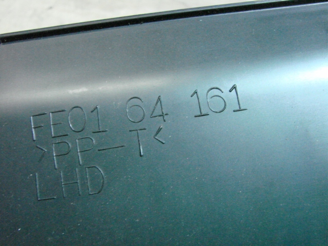 бардачок mazda 1.3 европа FE0164161