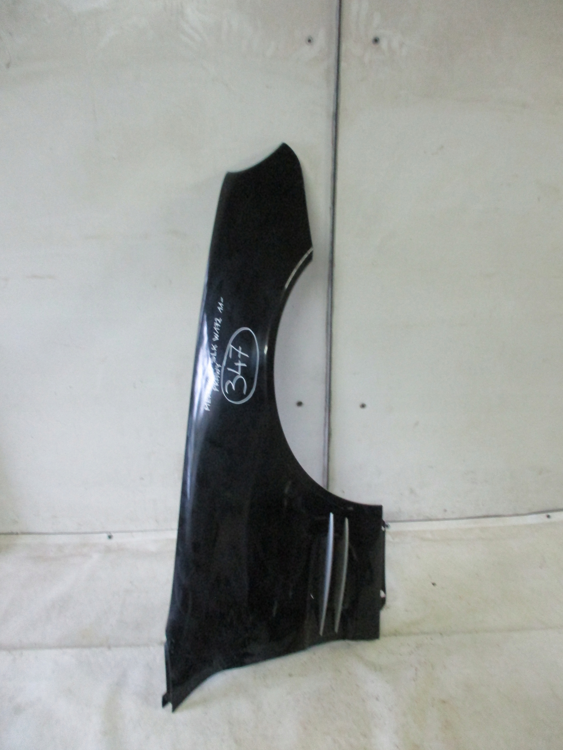 fender right front front Mercedes SL 230