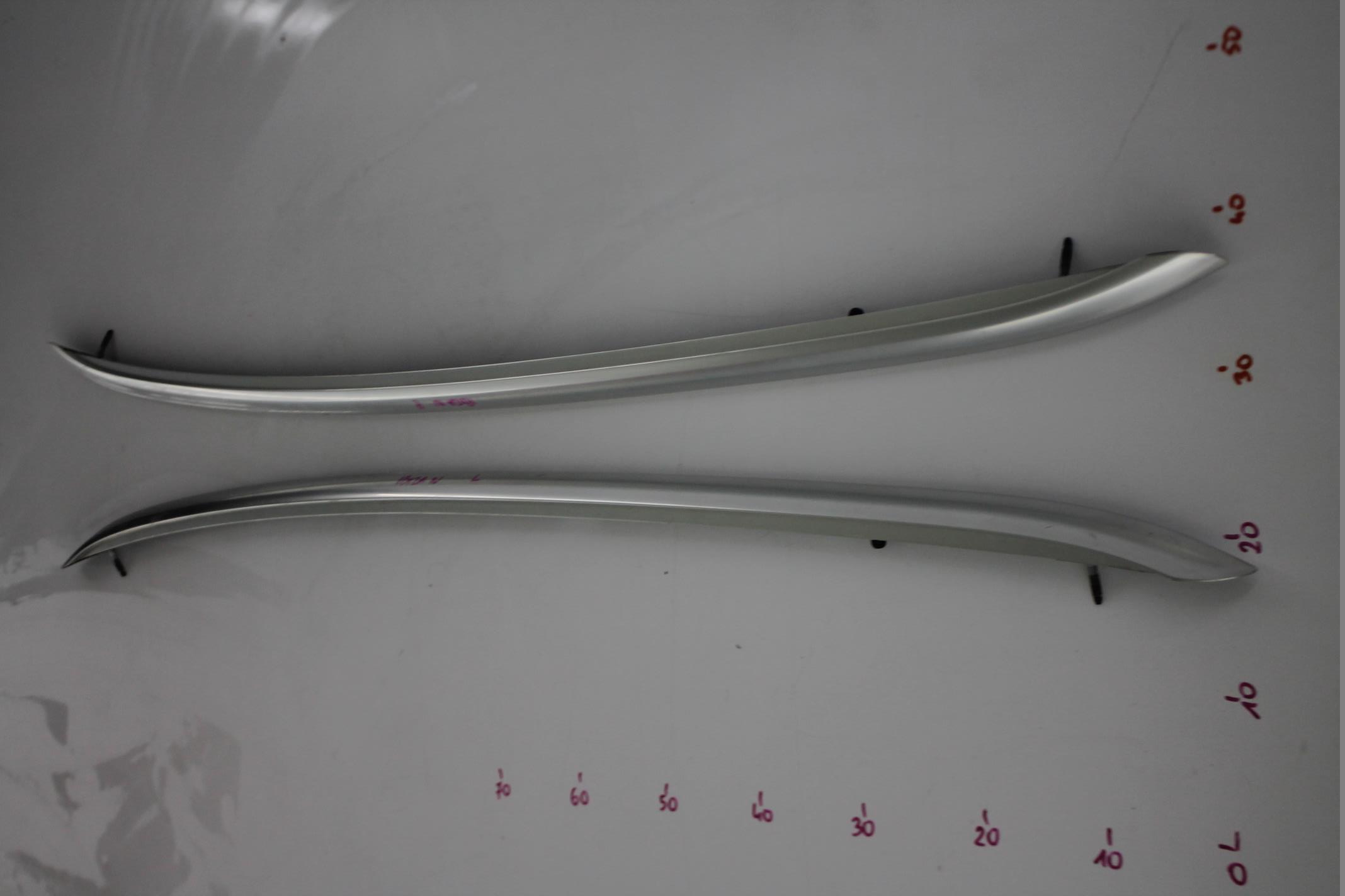 RELING LISTWA DACHOWA PRAWA 6J8860022A IBIZA IV