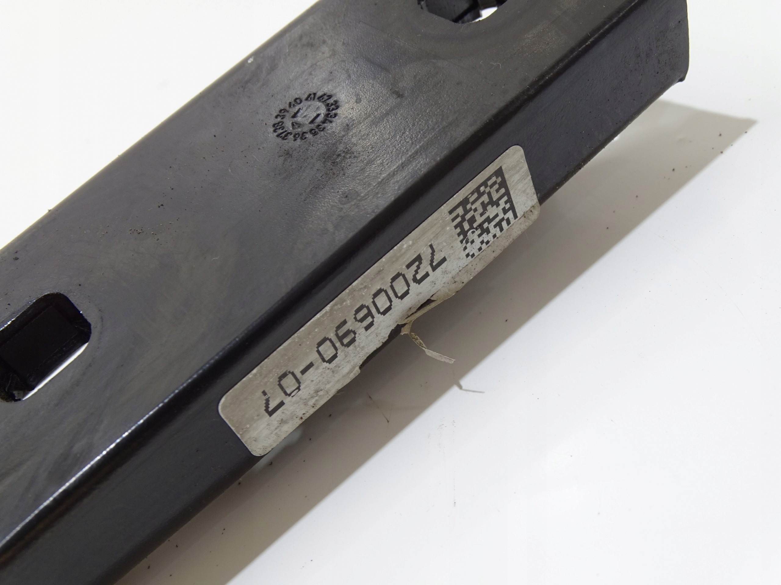 sider wall support upper front BMW F10 F11 7200690