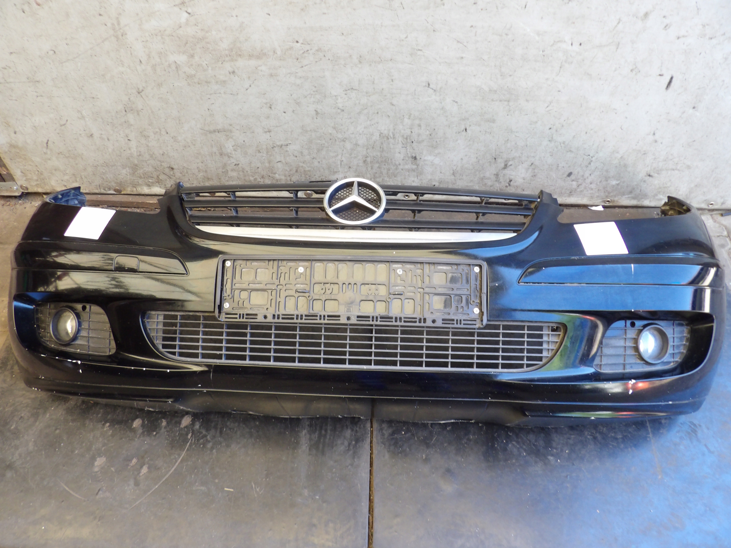 Mercedes W169 bumper front lak. 160